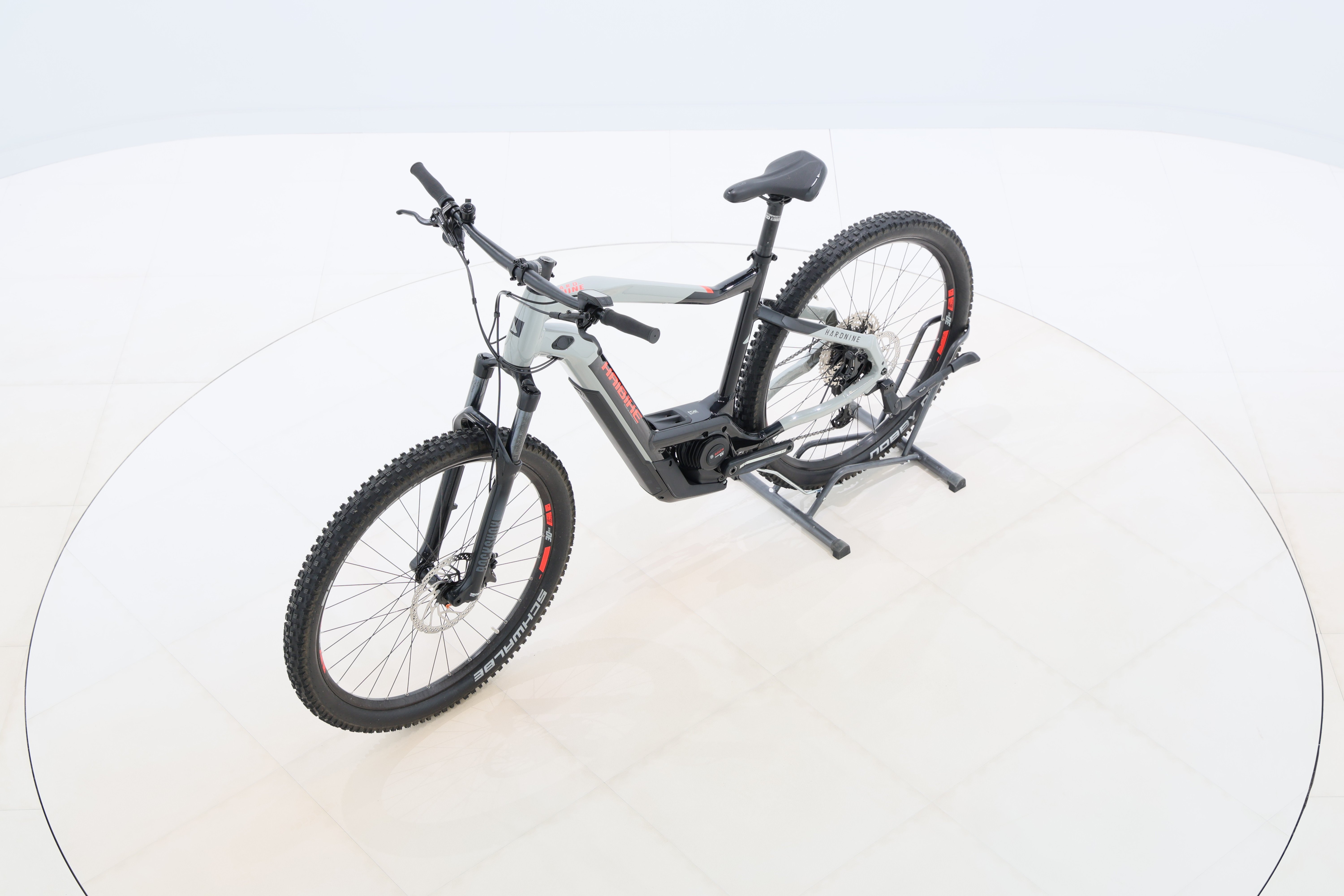 8ee7863c-b0dd-403a-86ce-4e41b784c08e