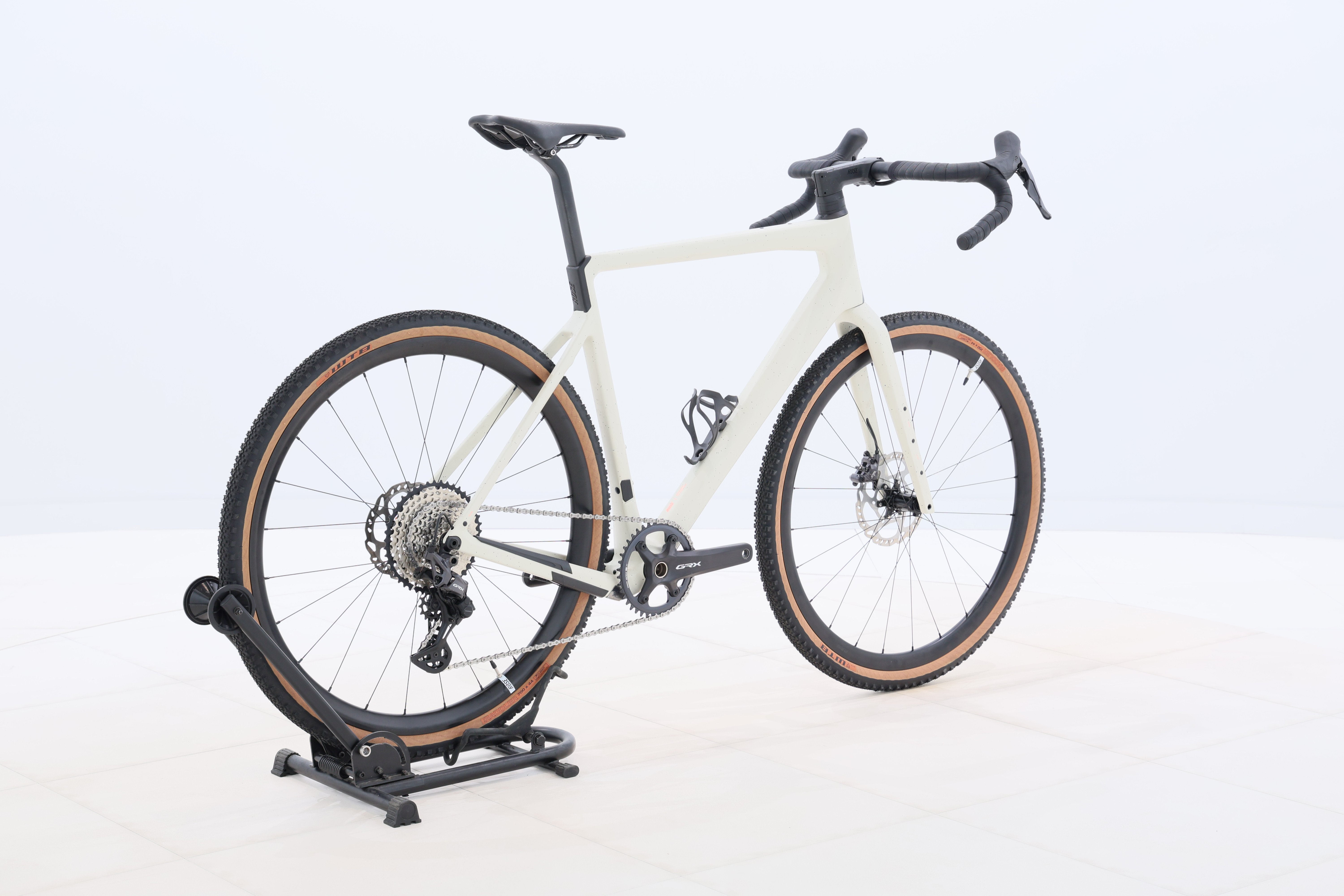 b91703fa-063d-4231-a0c8-51b0545af3cd