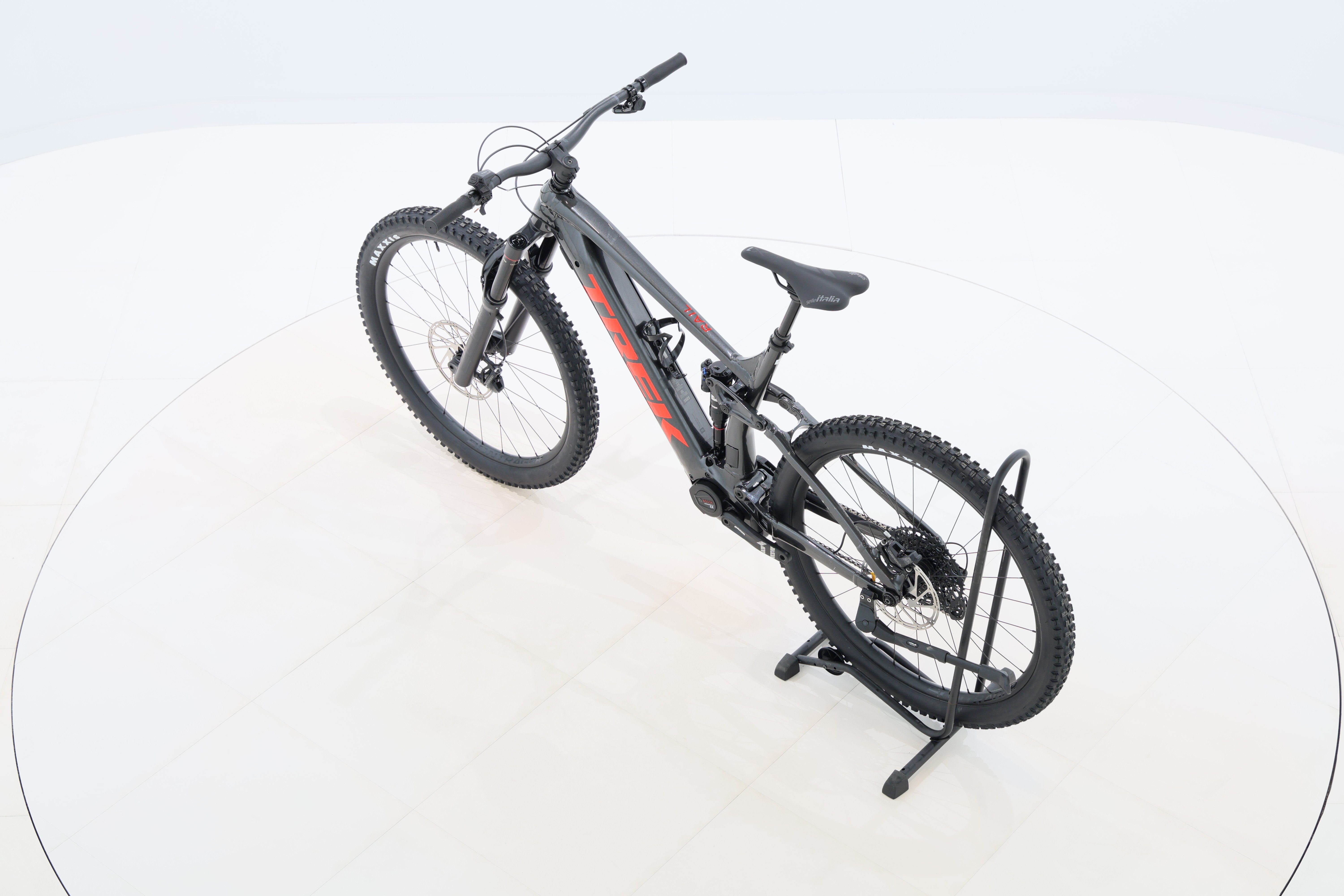 74e63a09-3563-438a-b11f-c03dda8e1313