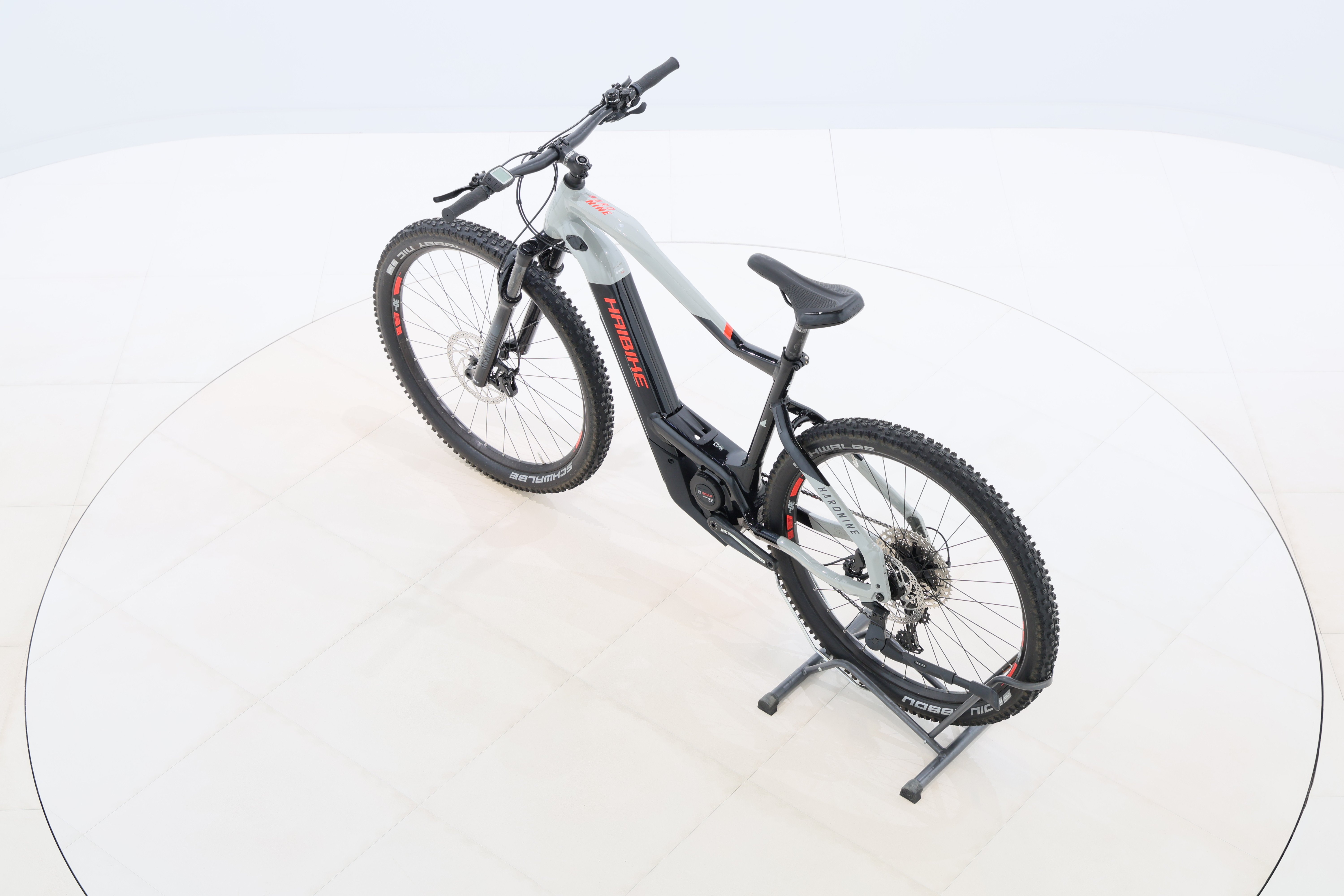 8ee7863c-b0dd-403a-86ce-4e41b784c08e