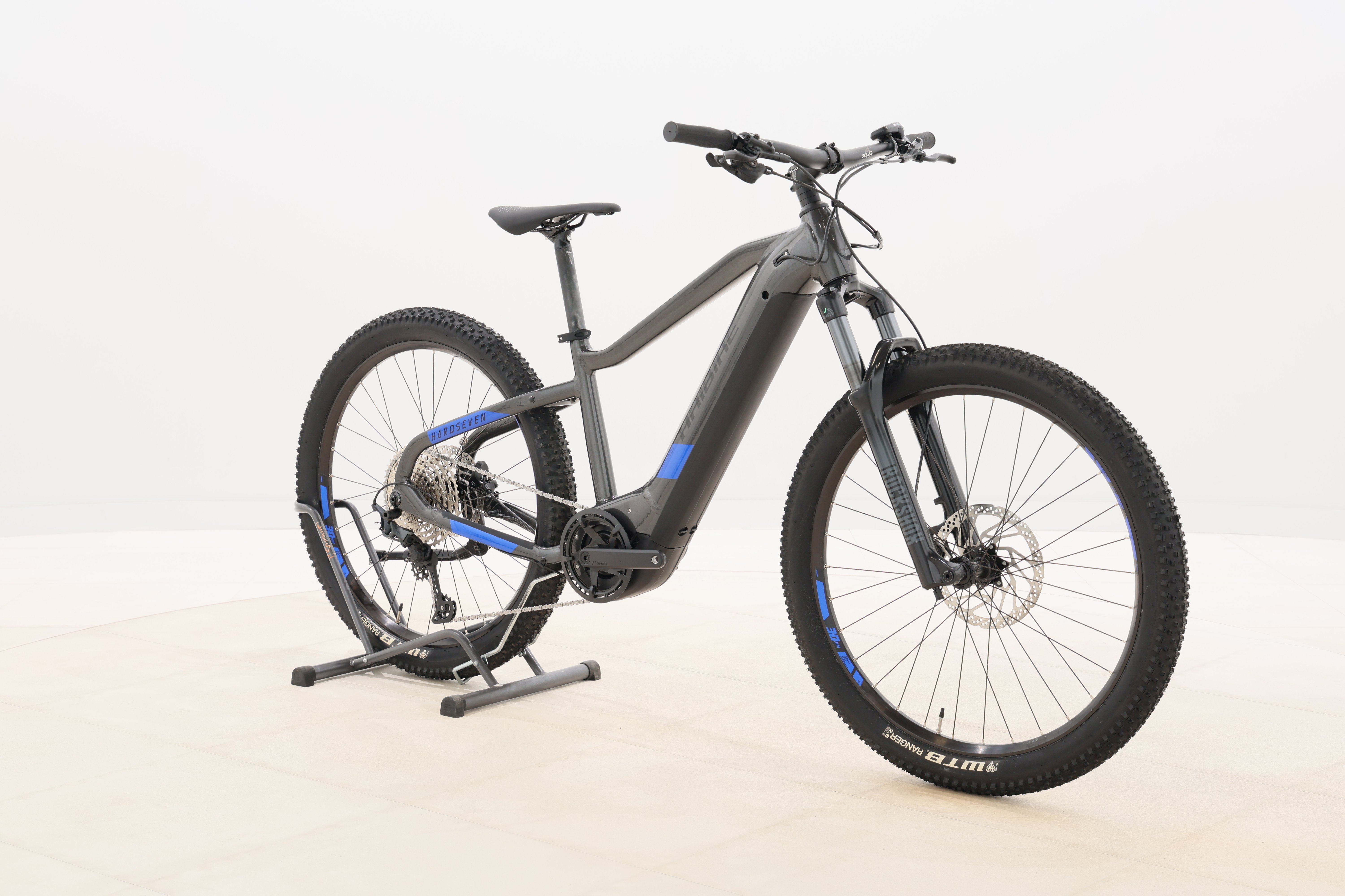 a2ba9a94-fe66-47db-87e7-fb8b174c1cd1