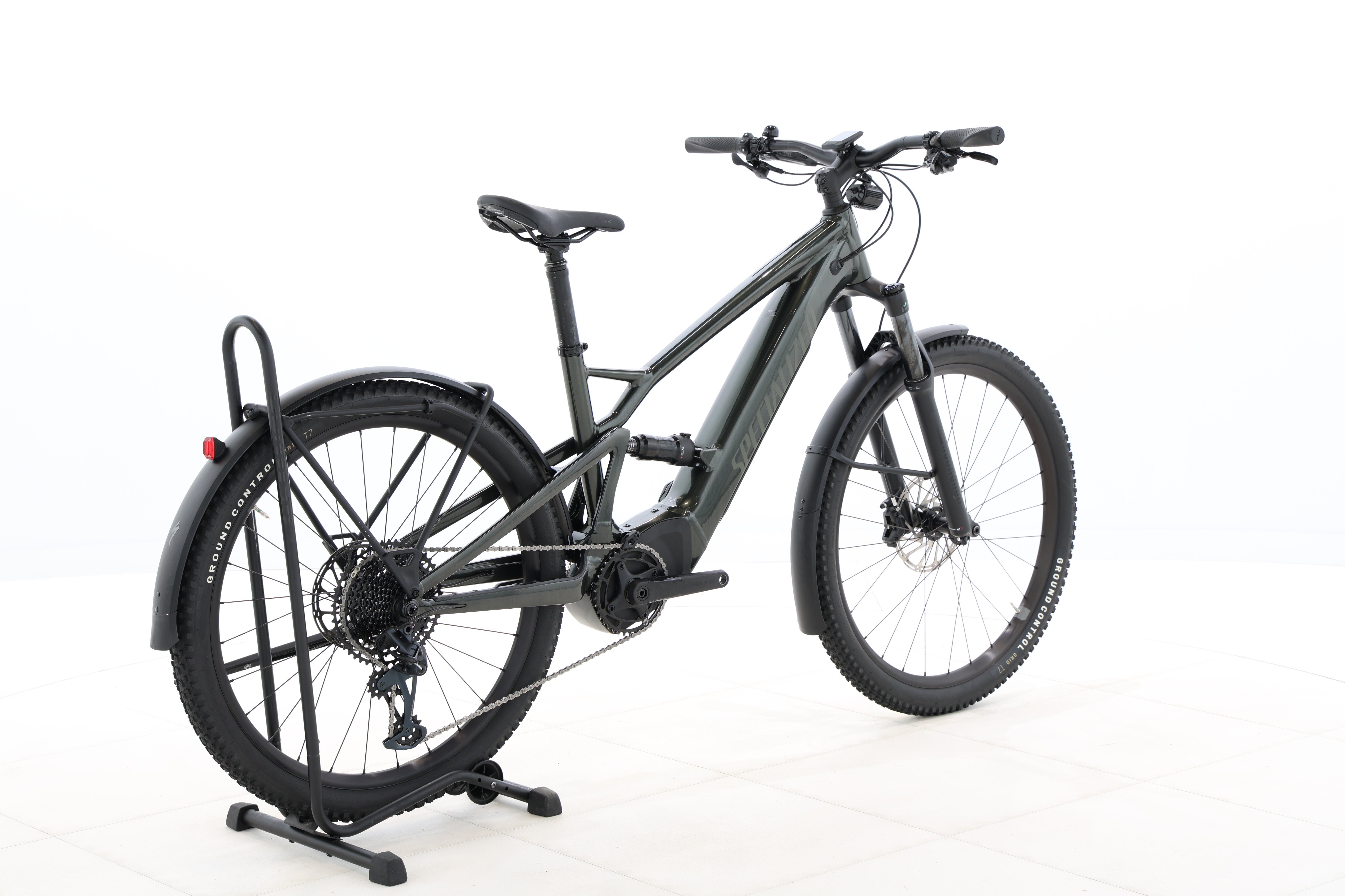 d4c9bbe9-1408-40fe-a9e1-2a94f79abe5f