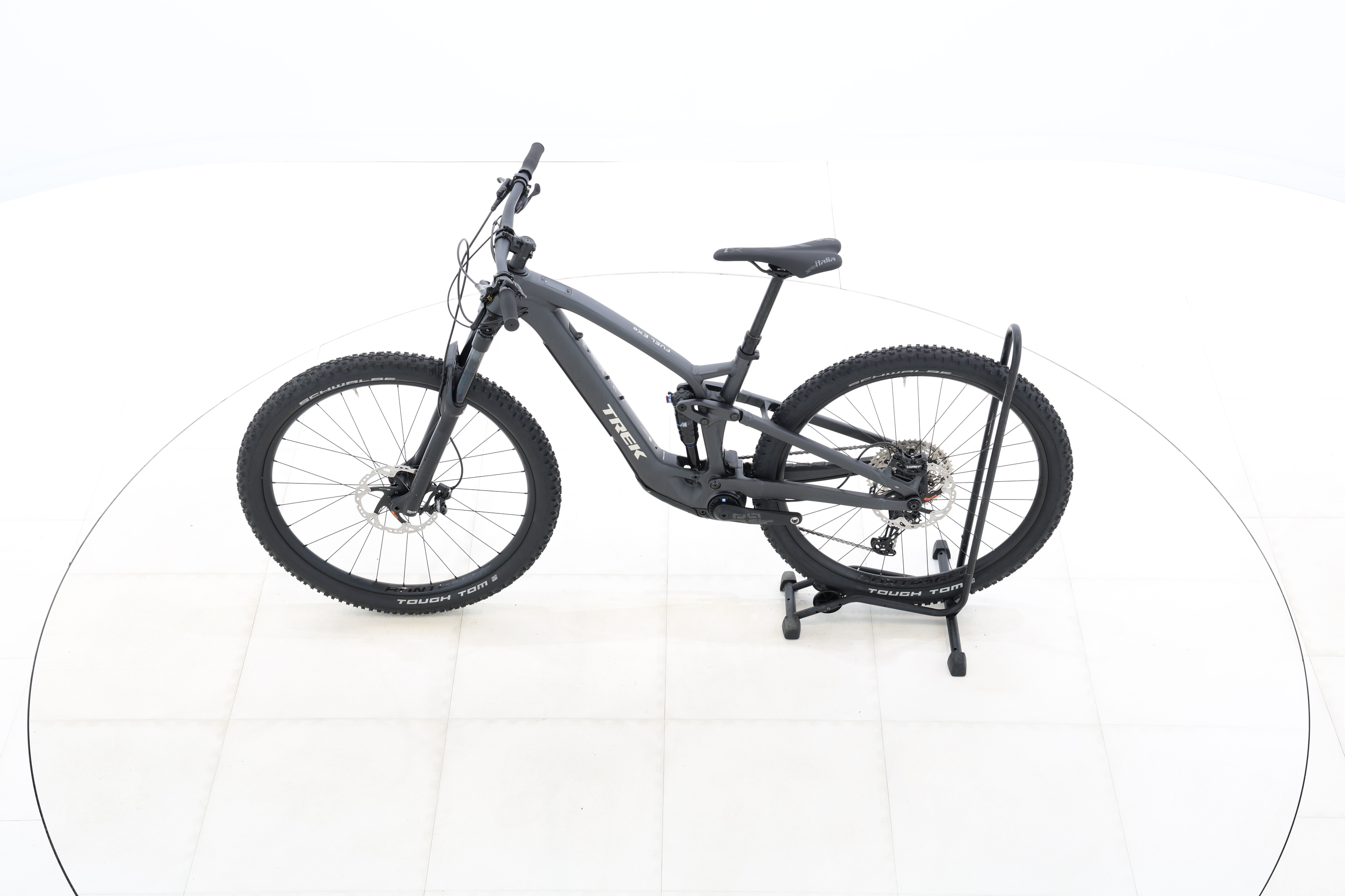 ef57b725-b4b1-46ec-baf4-9b12ca83bc18