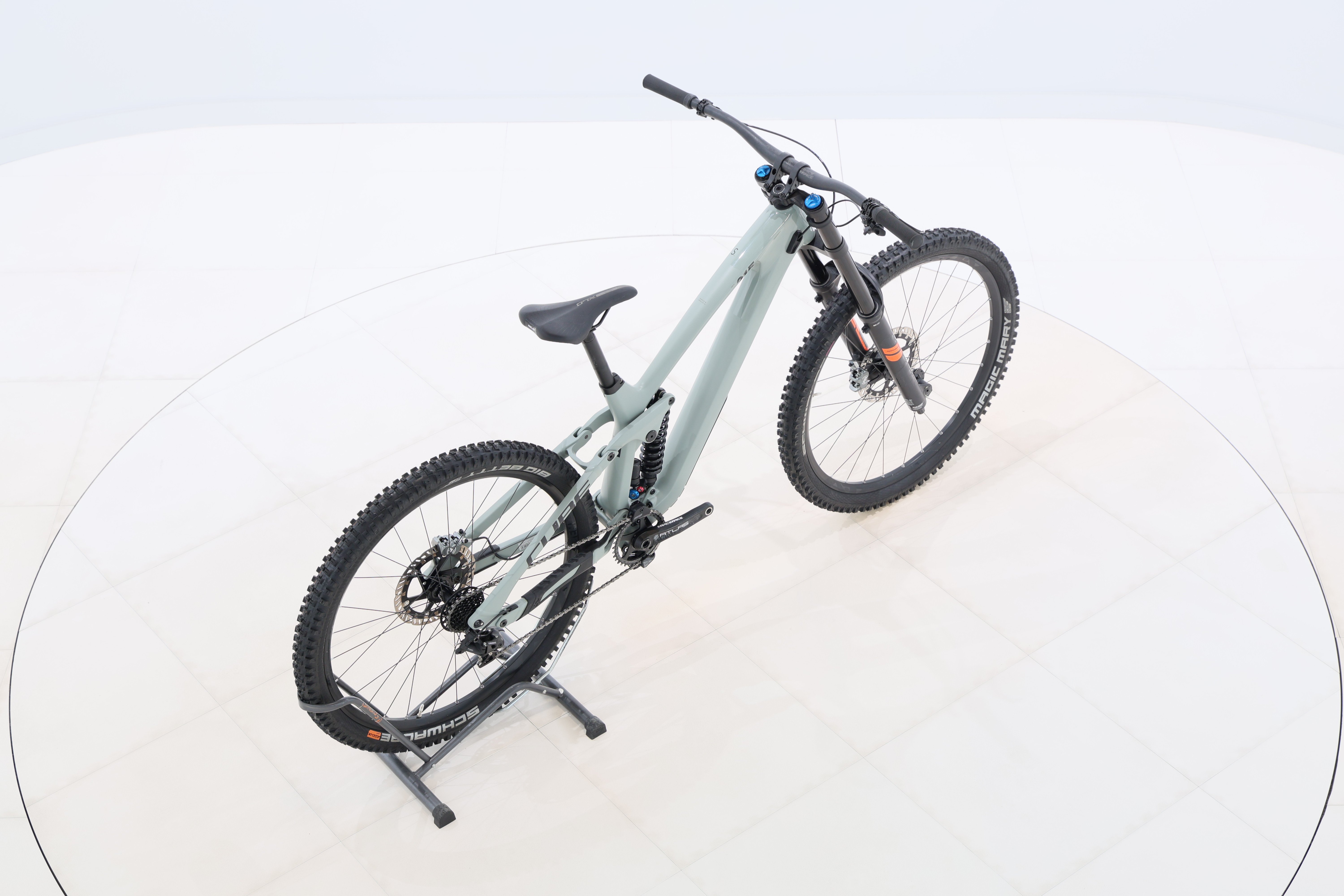 3b1374b0-2bf0-4e0c-aefd-25ee813e596f