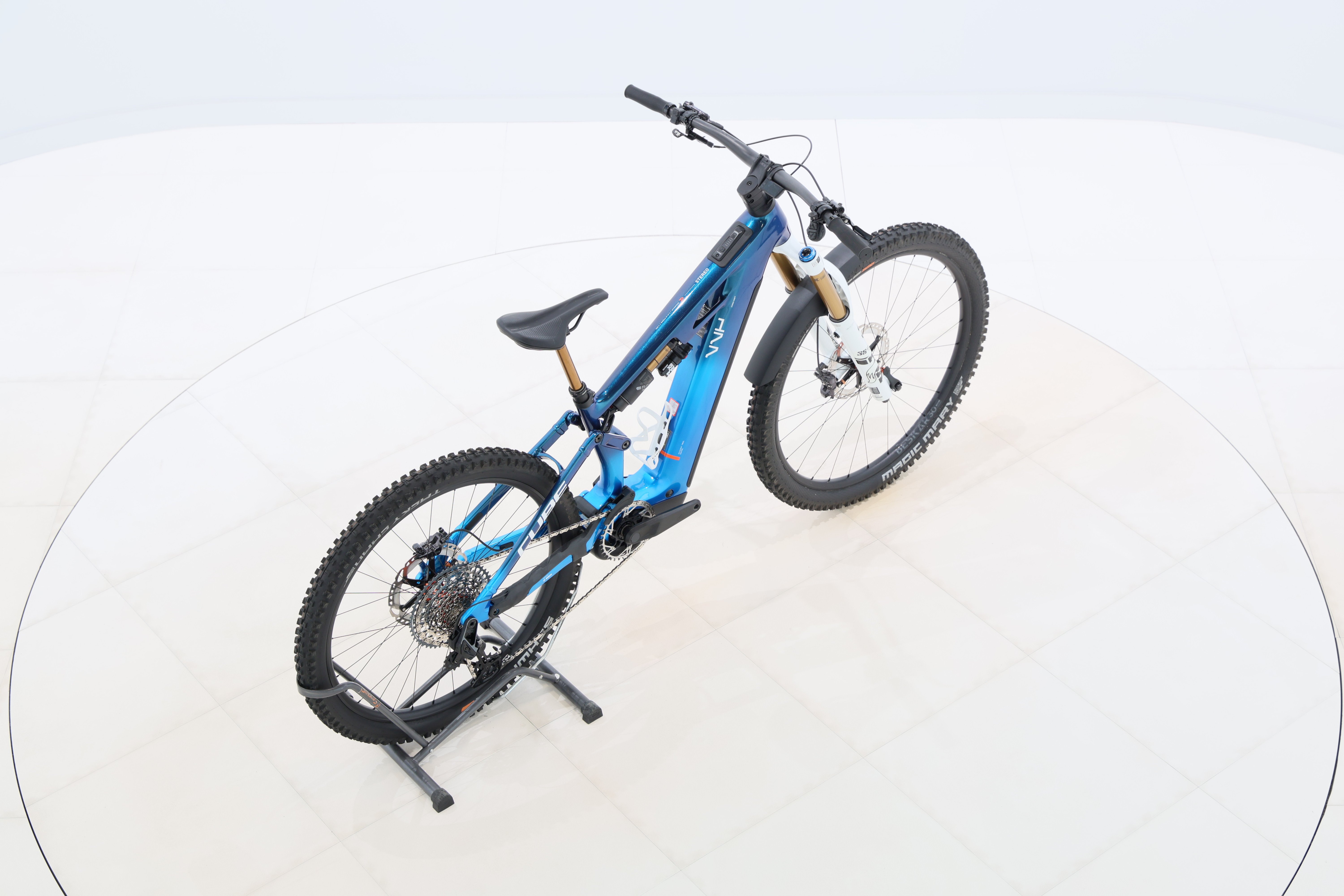 85b56374-e259-45be-a4a2-fef1ea30cd19