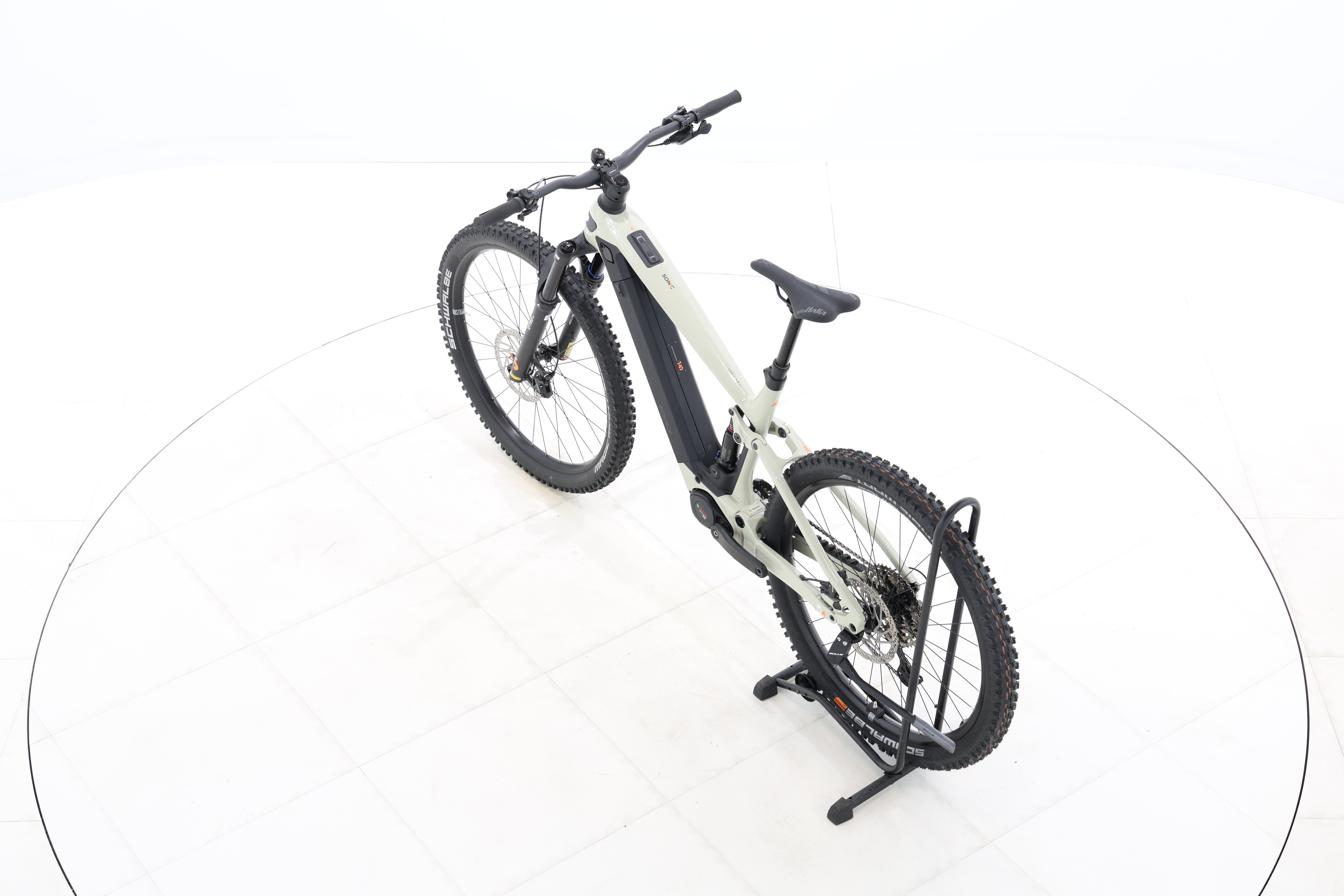 f794e81c-4daa-4d08-8fdd-1629c8274cd6