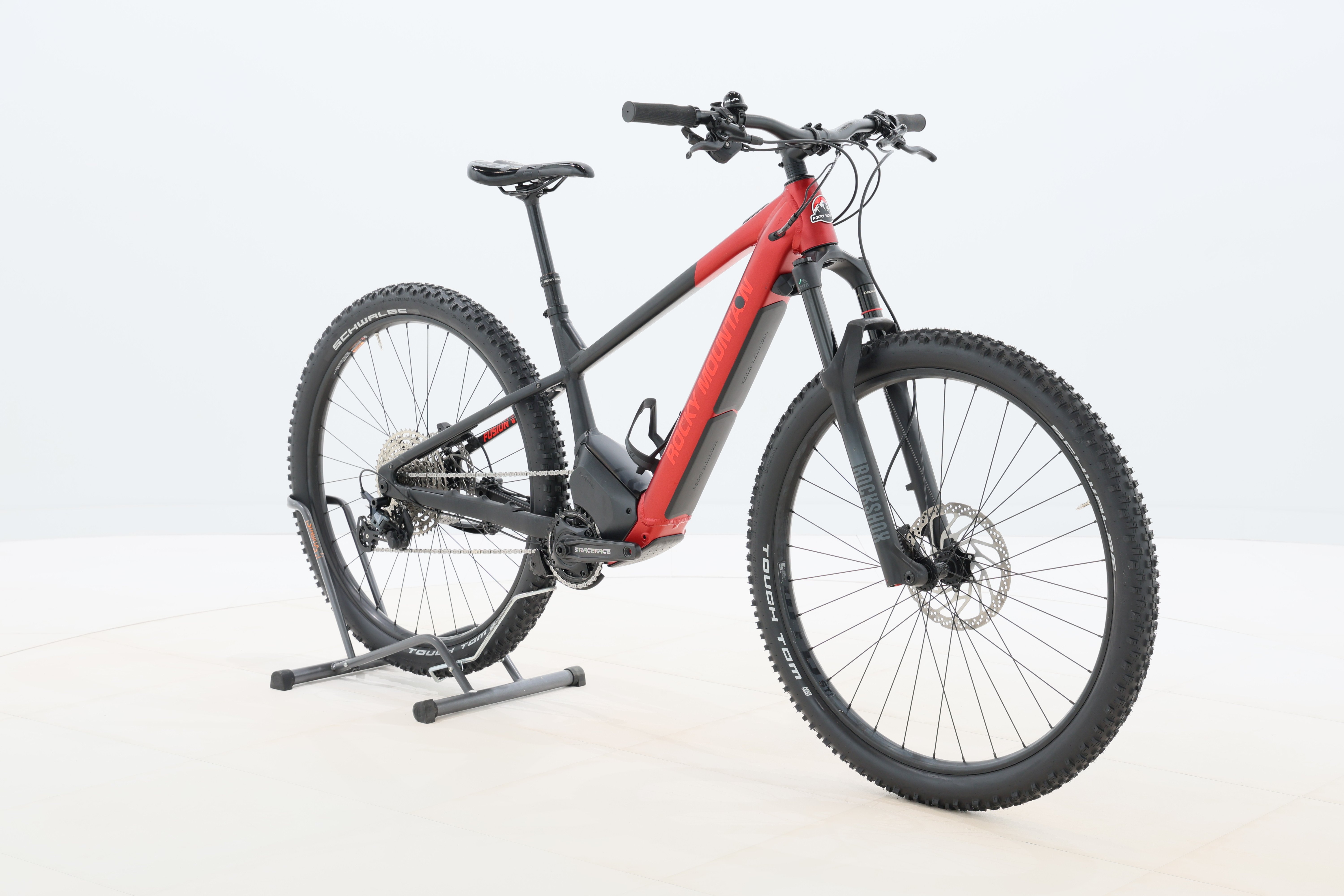 dc946128-5b25-4f13-bcd0-6fcf0ae87a64