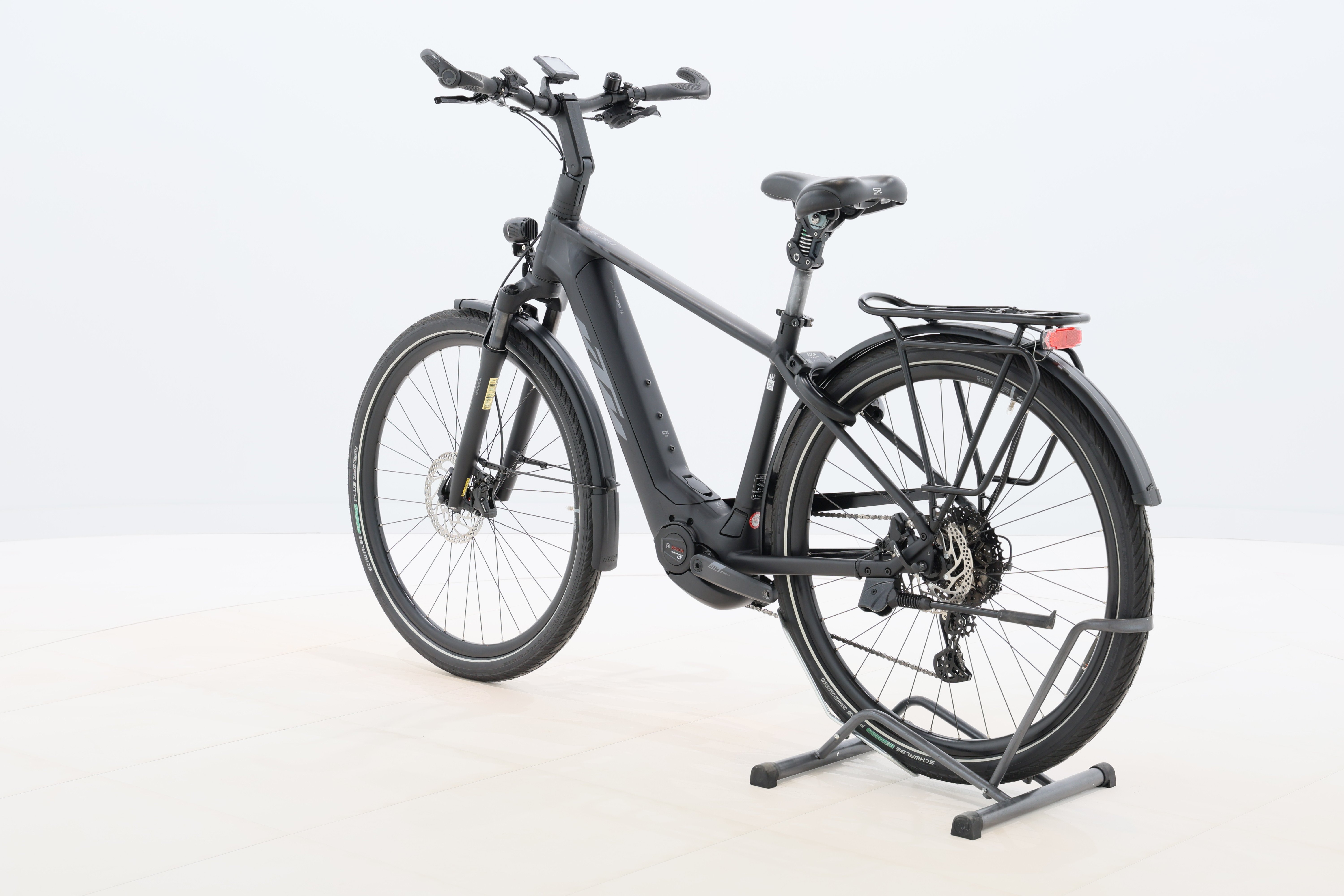 7b21debe-35d8-44b1-9d8d-38c36c6daf9a