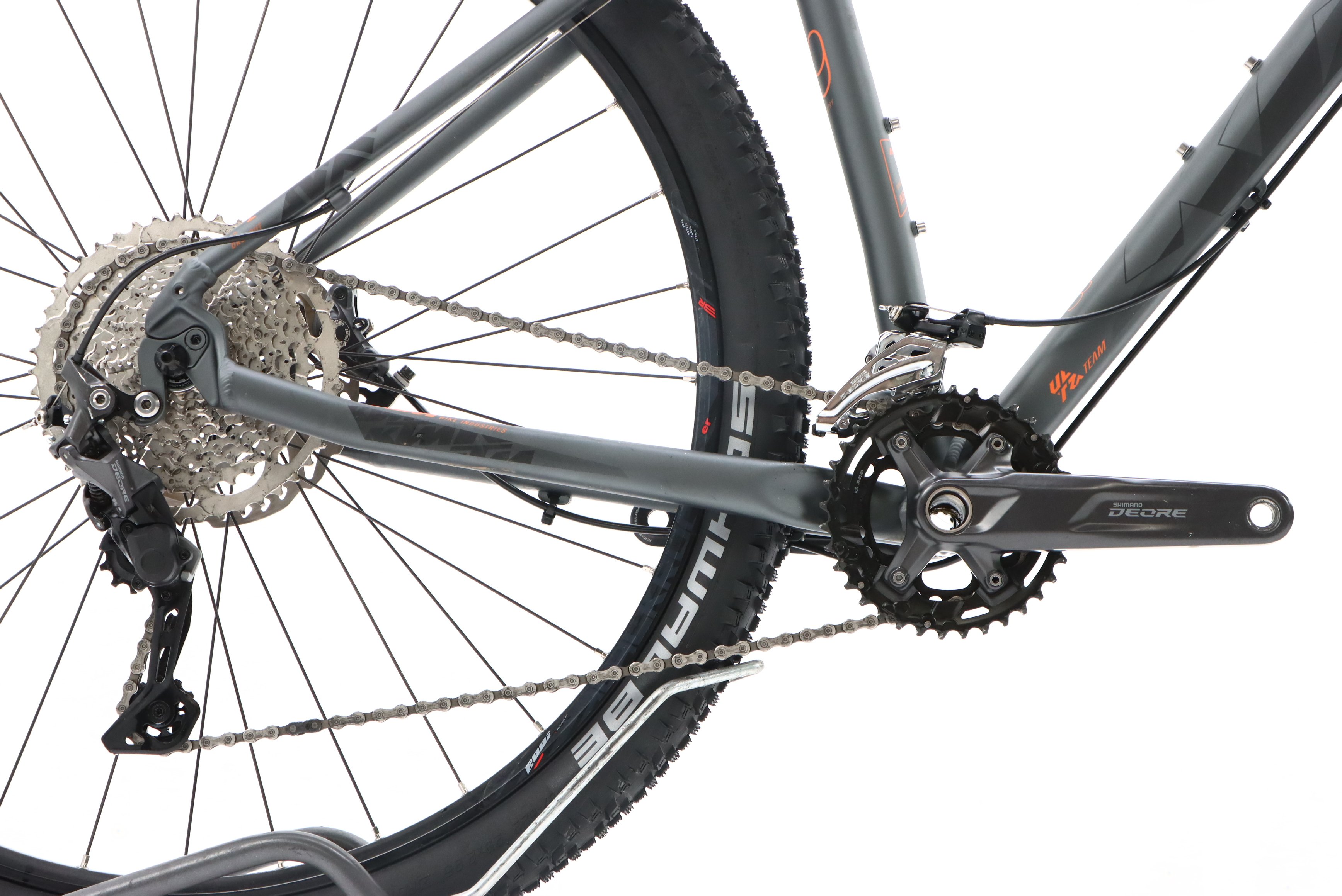 2d06b05a-83c0-495a-b269-8a7825361783