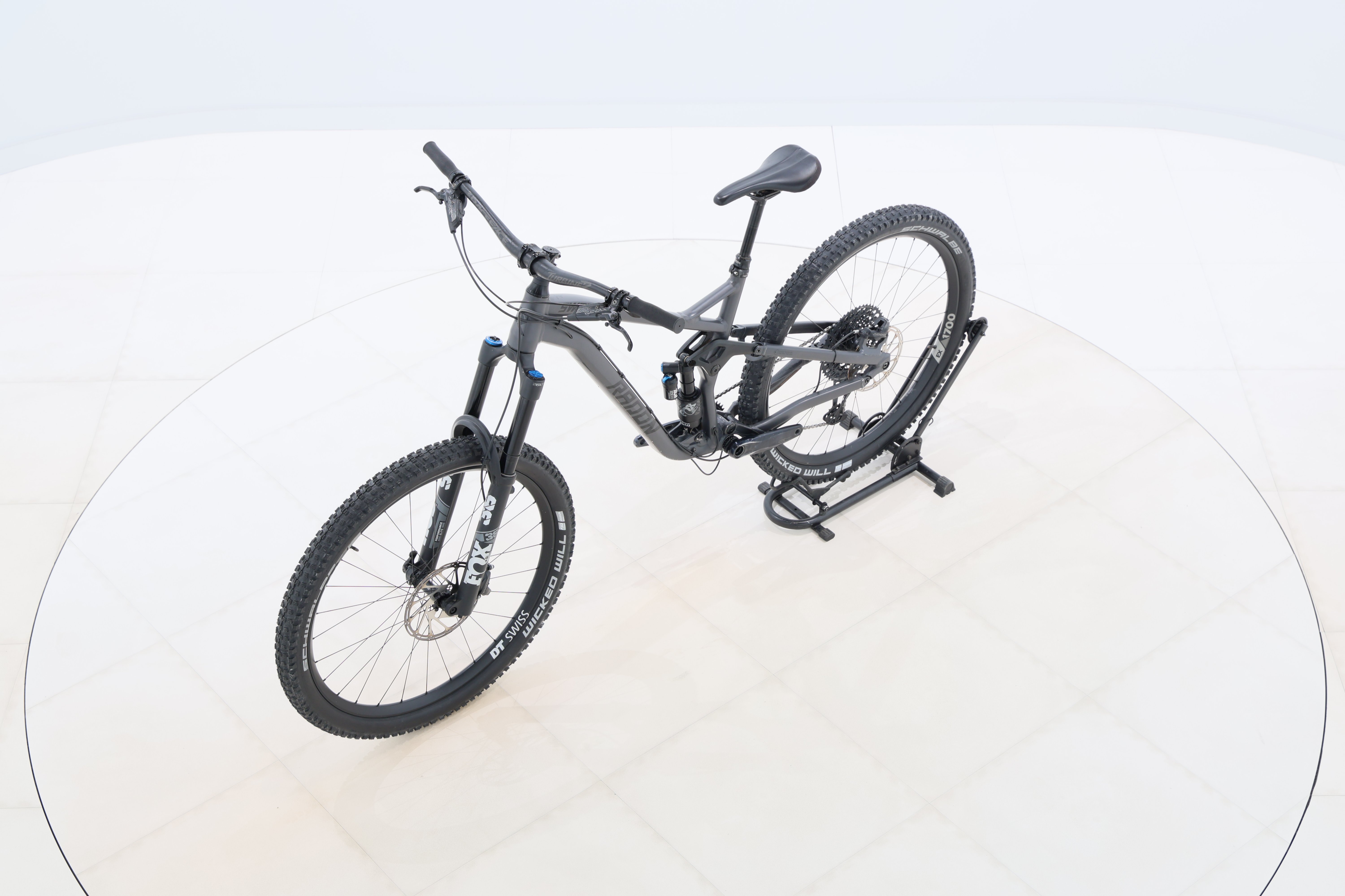 413e30fc-fce9-4ddd-ad2b-e8b52212a4e9