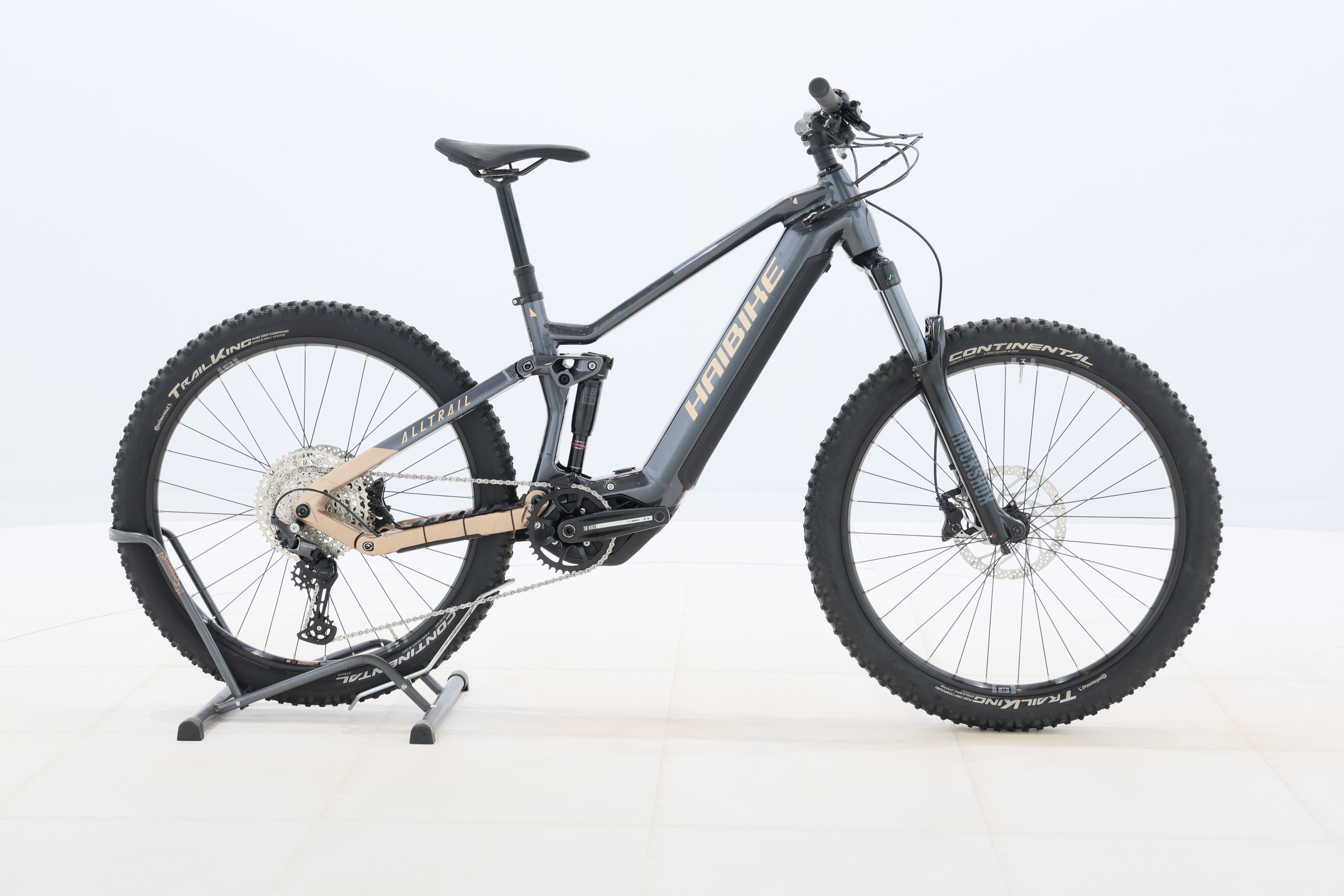 ea625a16-ade4-48d8-92b0-58891261a301