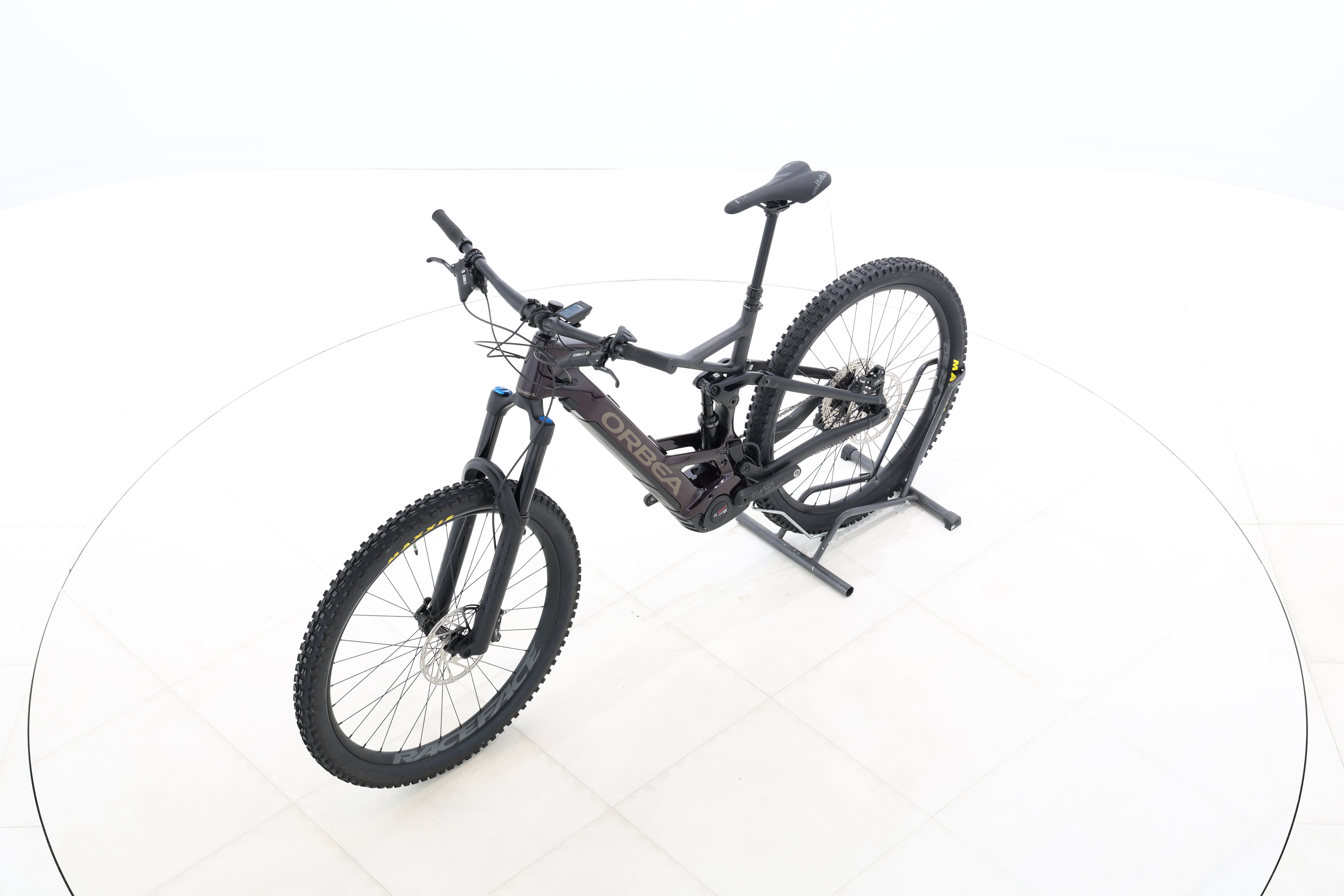 fda725b9-e14c-4988-9f46-2de2993e6e45