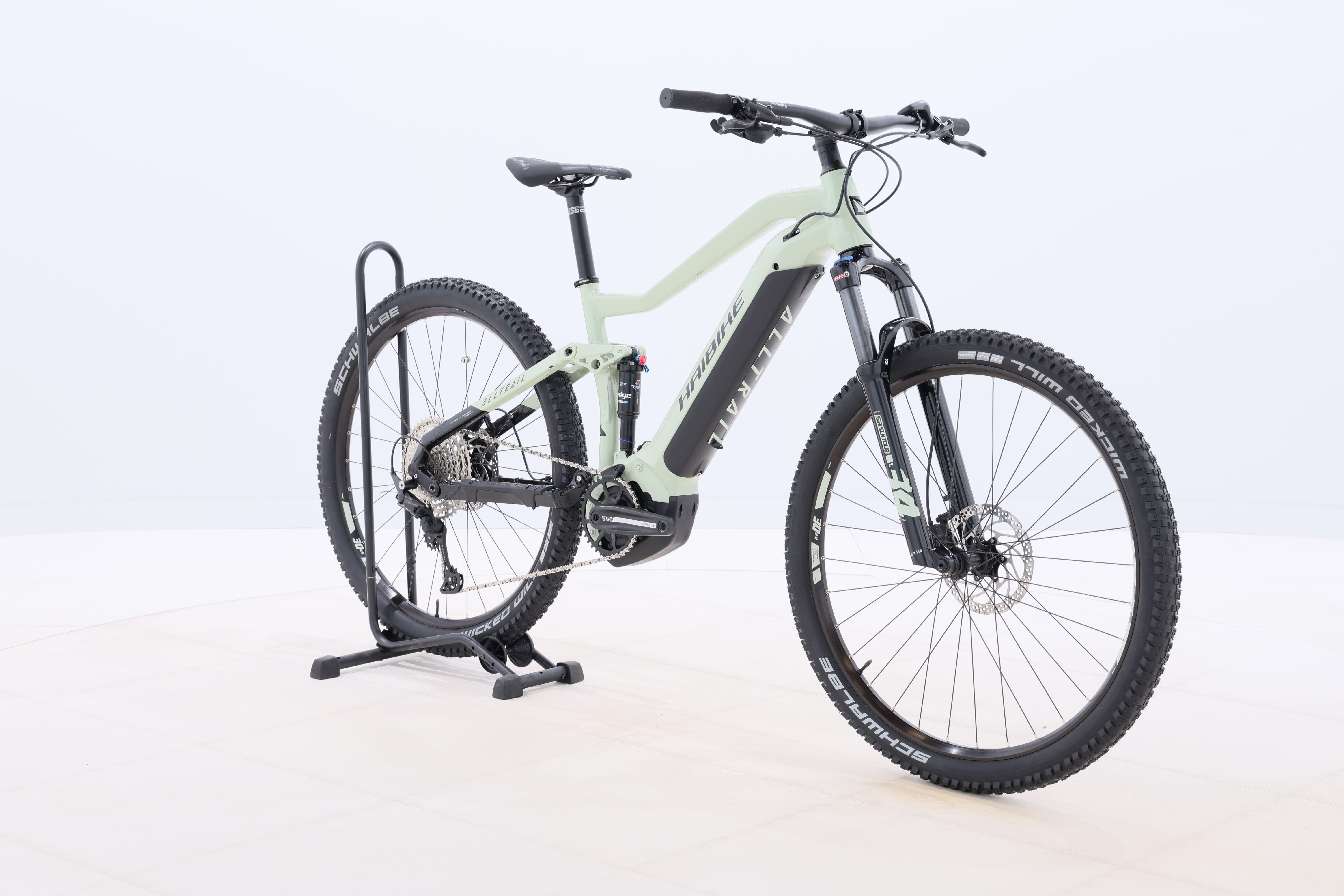 94c208b8-5958-4a30-ae19-383bc560d1dd