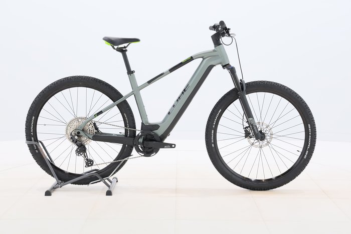 Cube Reaction Hybrid Pro 750 2023