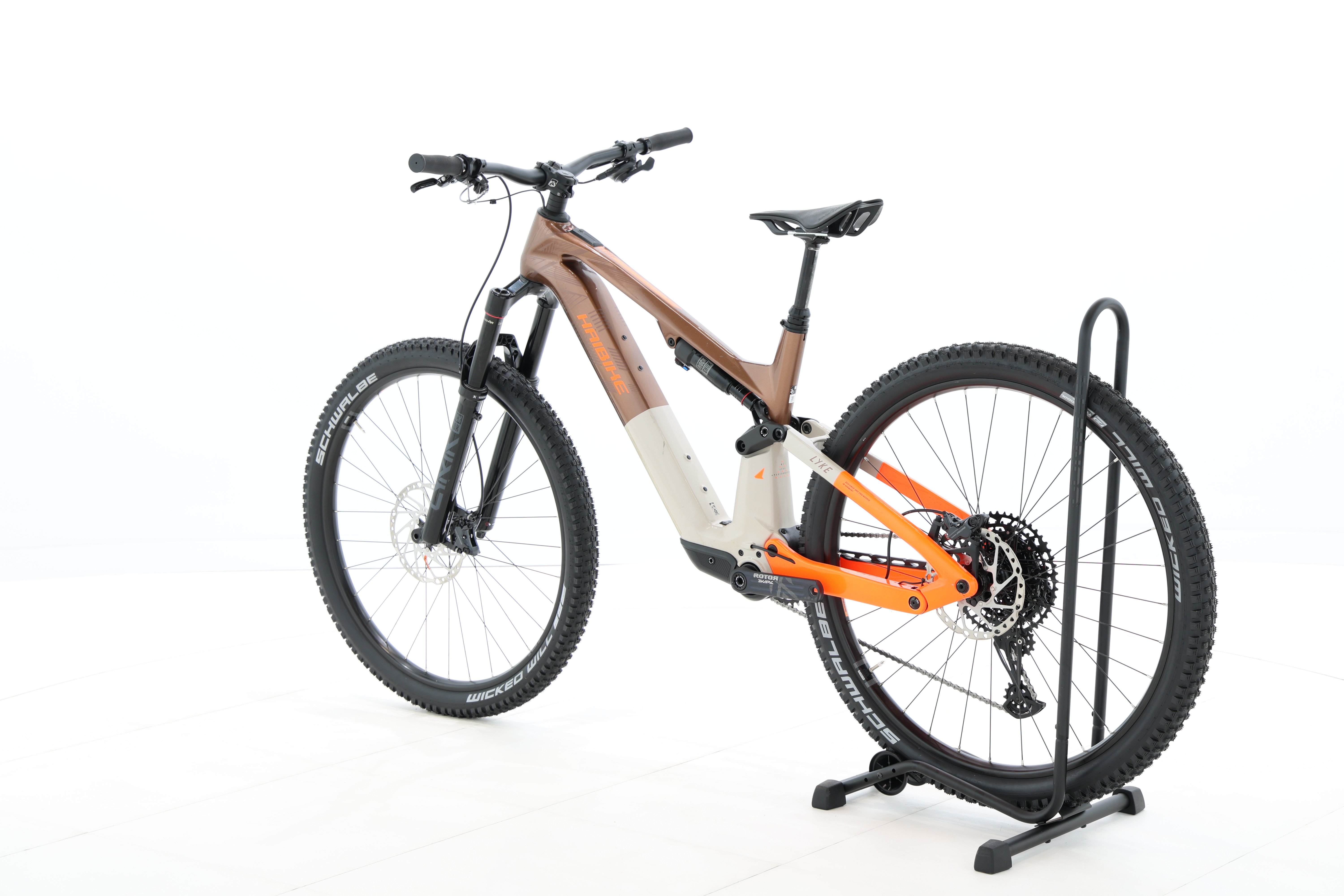 f1c4fd94-8092-4904-9afa-ce970e1a12c0