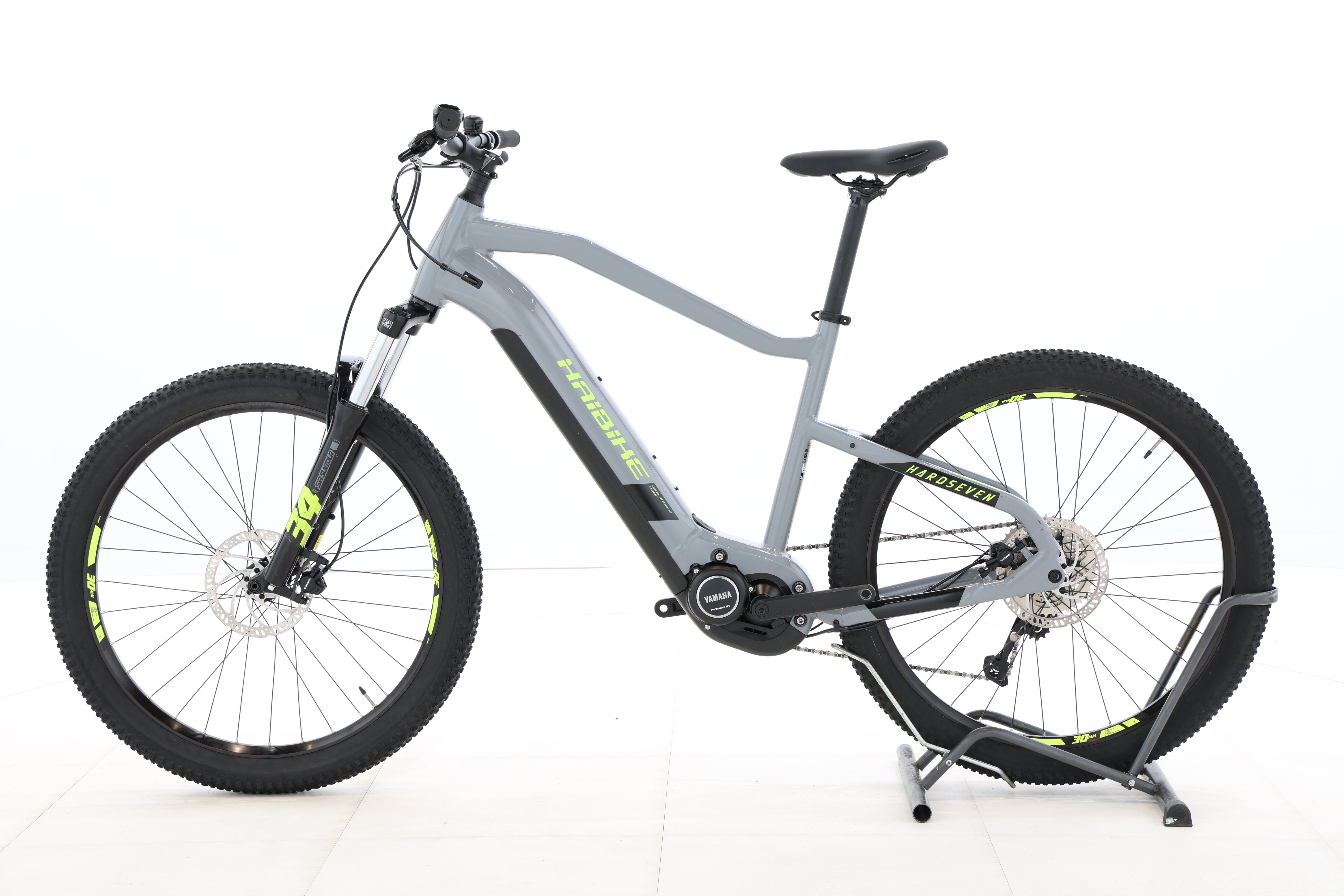 c6910807-03bf-444f-9860-993914404c9f