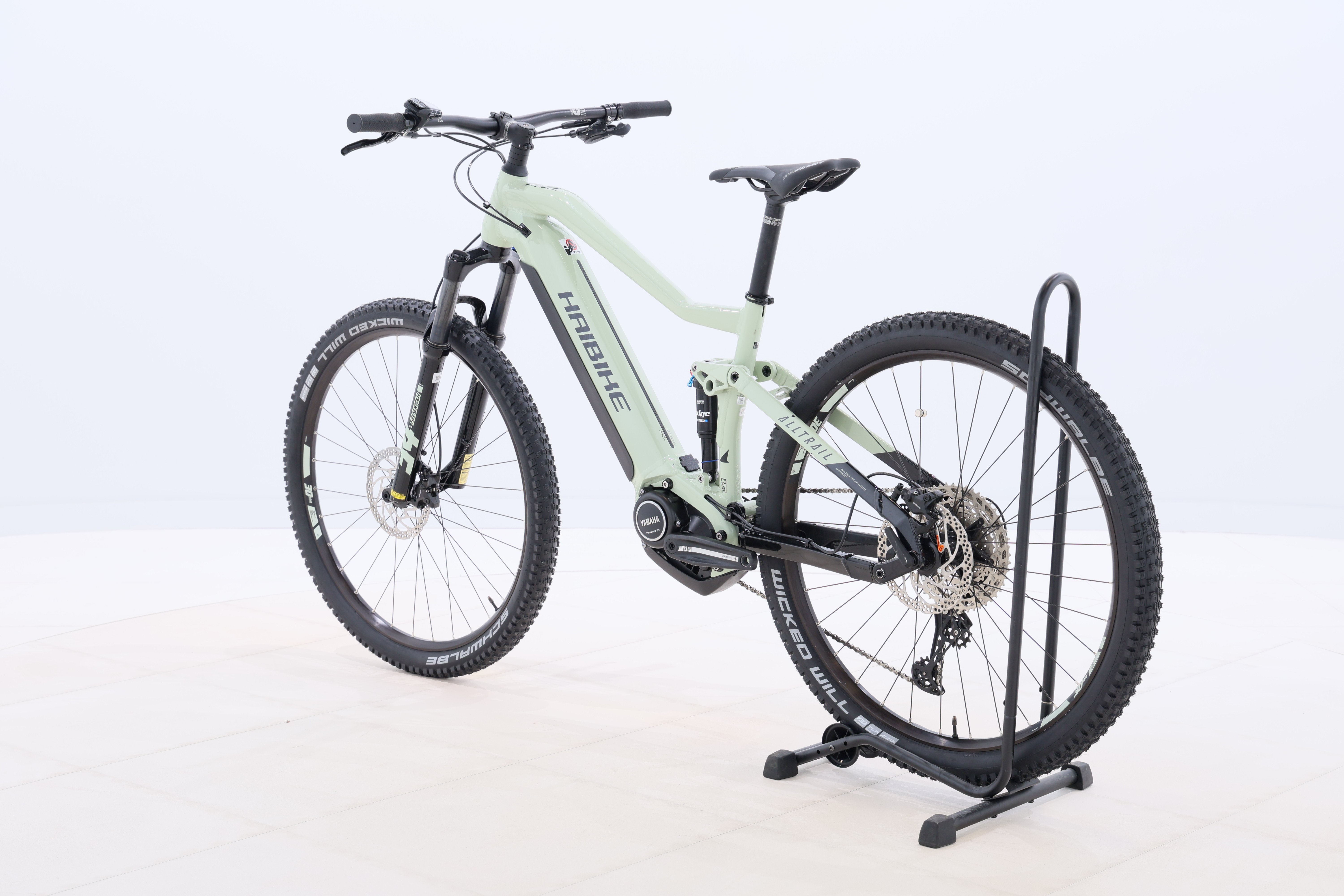 94c208b8-5958-4a30-ae19-383bc560d1dd