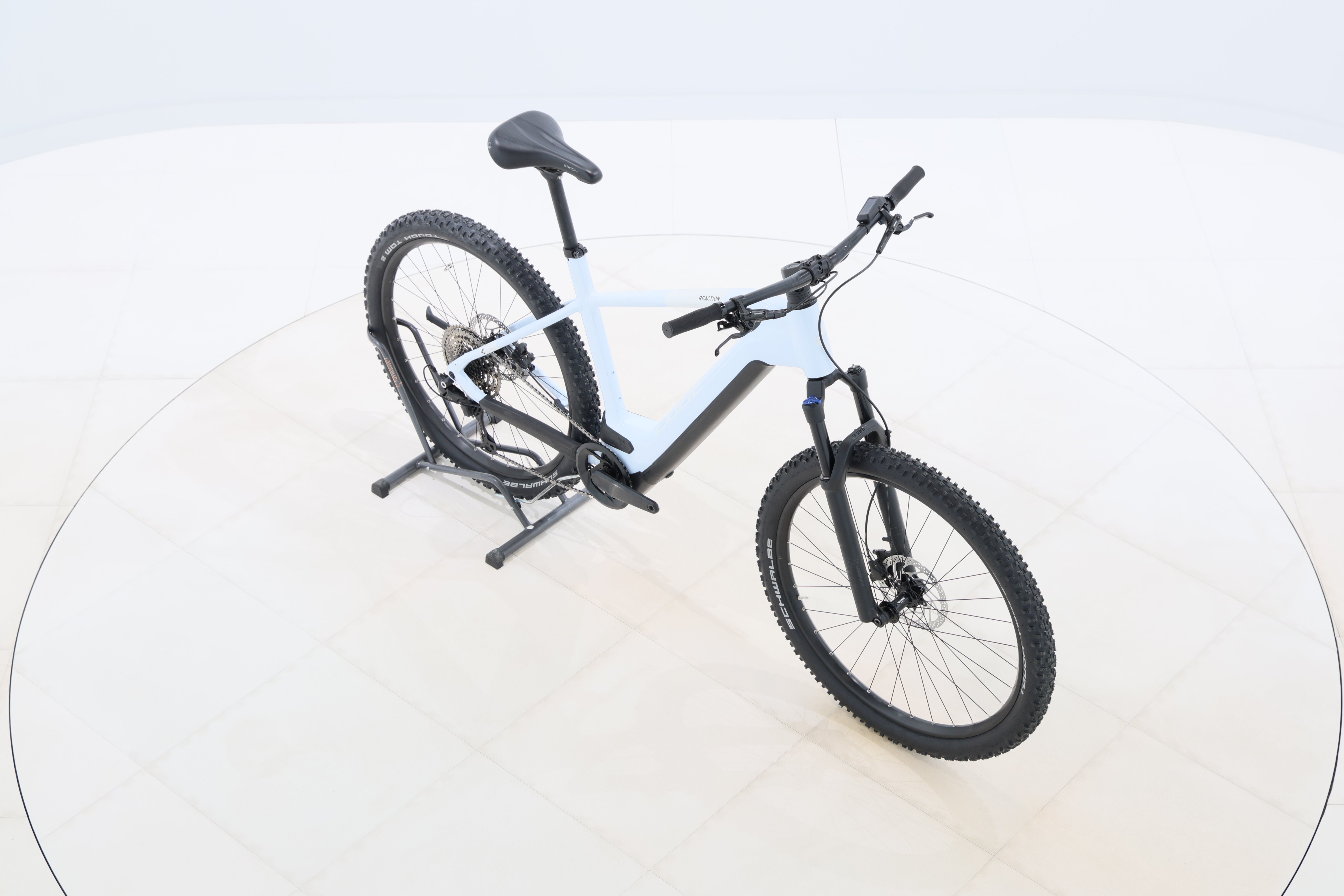 04ec46ea-3bac-48e0-9f64-9ddbeb2cdd1e