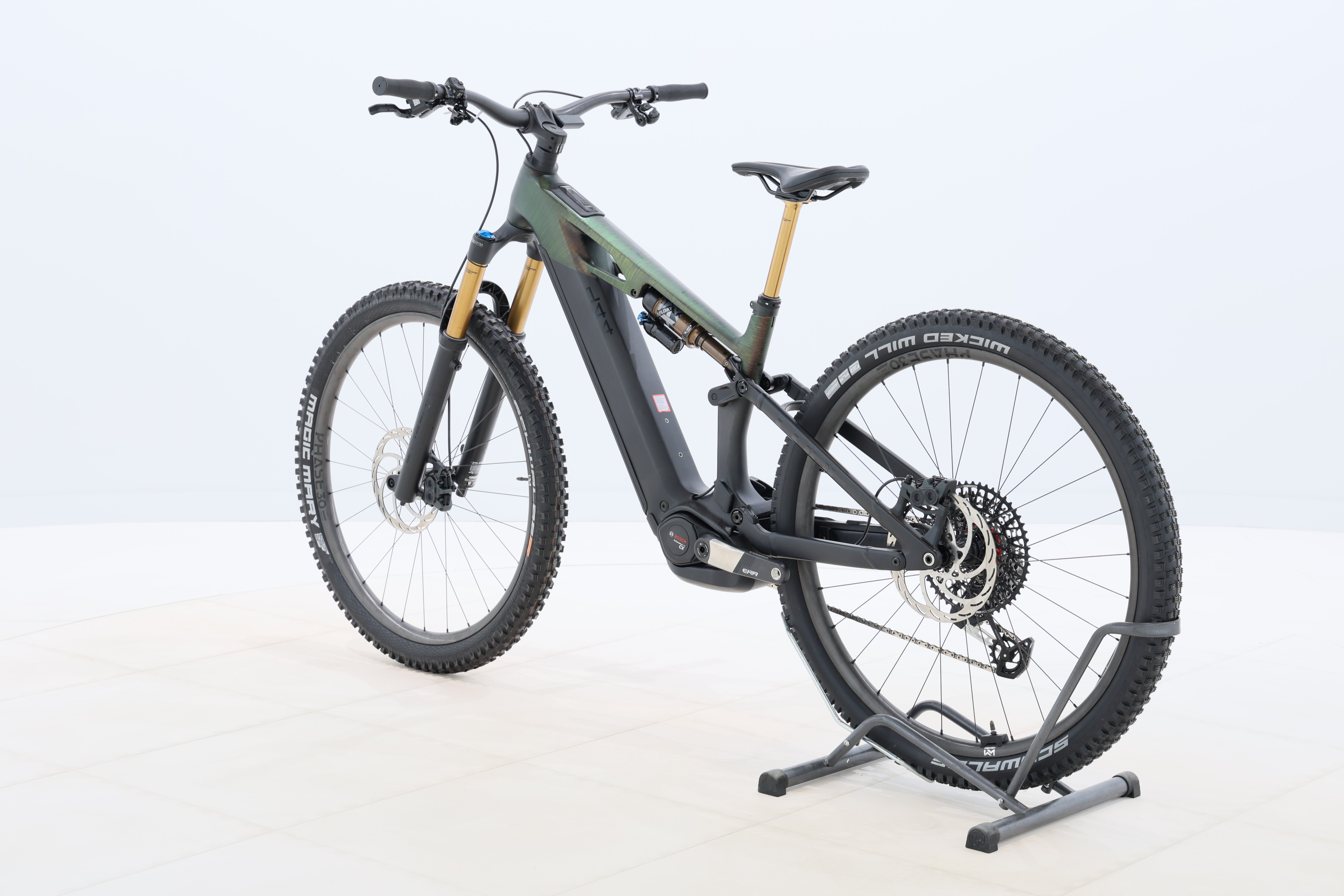 ec72d95b-8940-454a-bfaa-2e934e580505