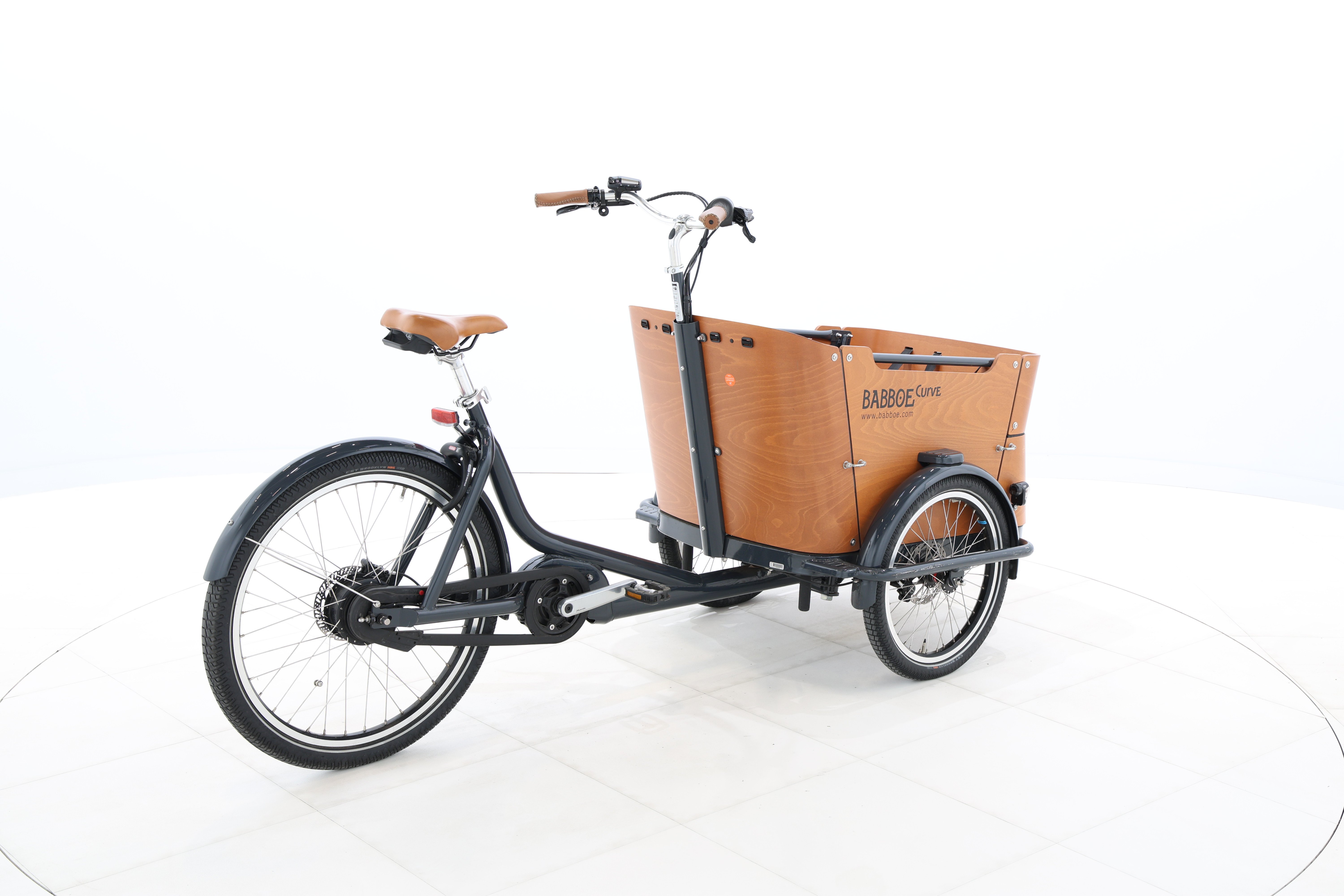 8e081421-0024-4ead-865c-0de5e6ffed61