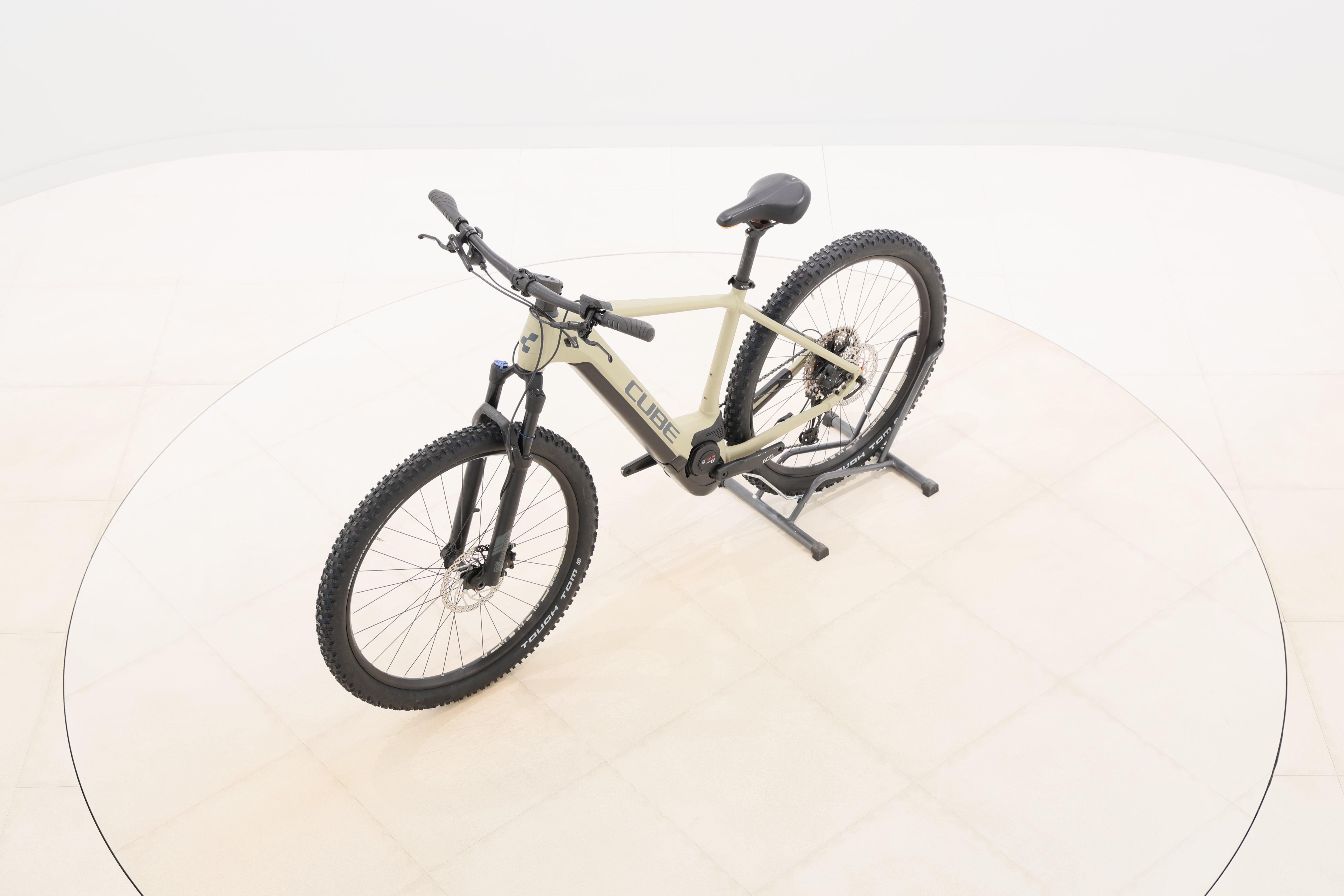 8e3e13d7-30fb-4130-90d9-51c70d8d5fca