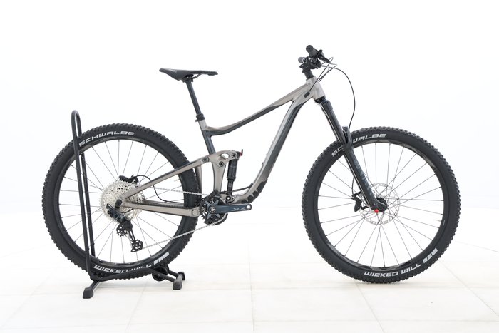 Giant REIGN 29 2022
