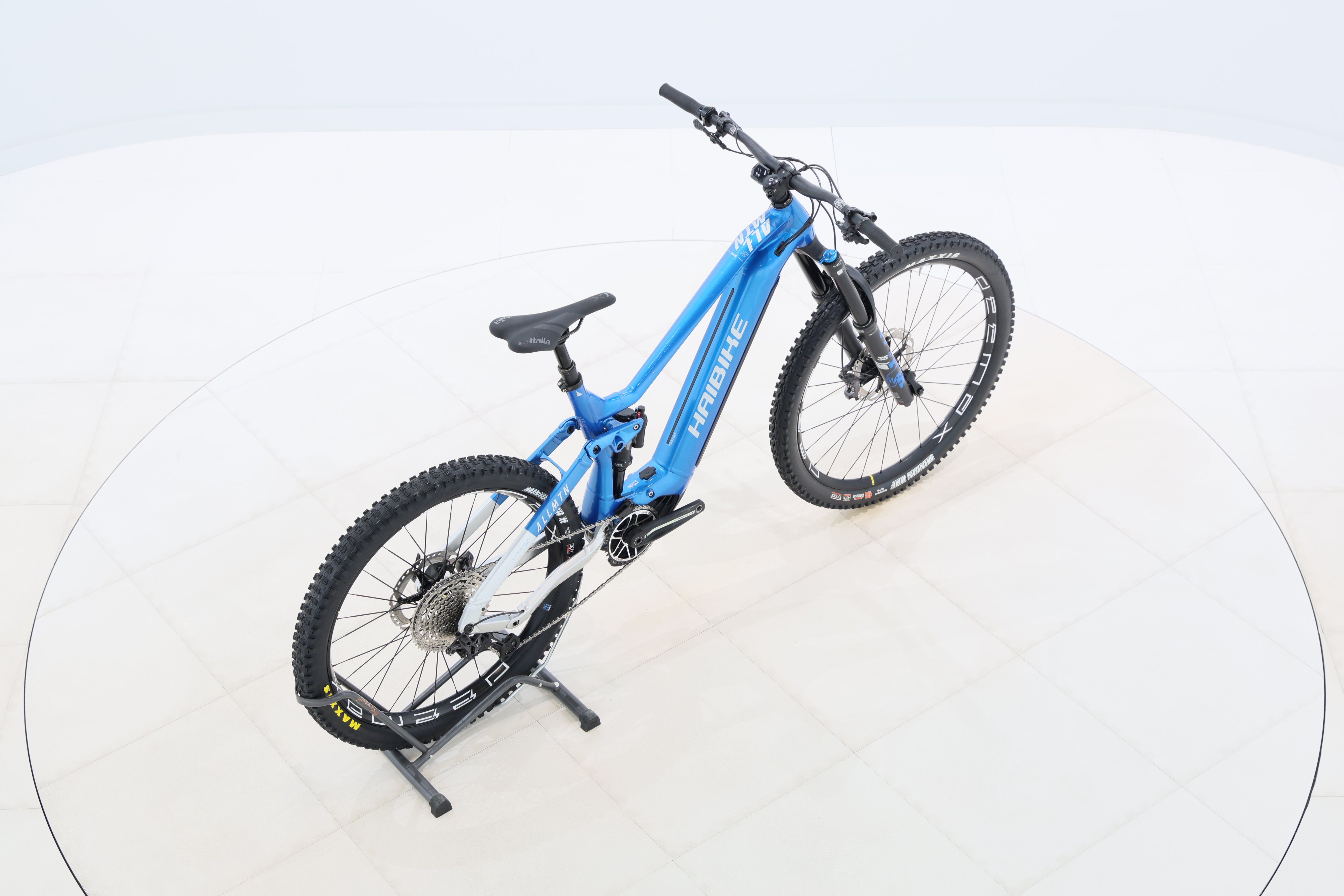 c1c2543a-e9a1-4e01-bbe8-990b7a563c14