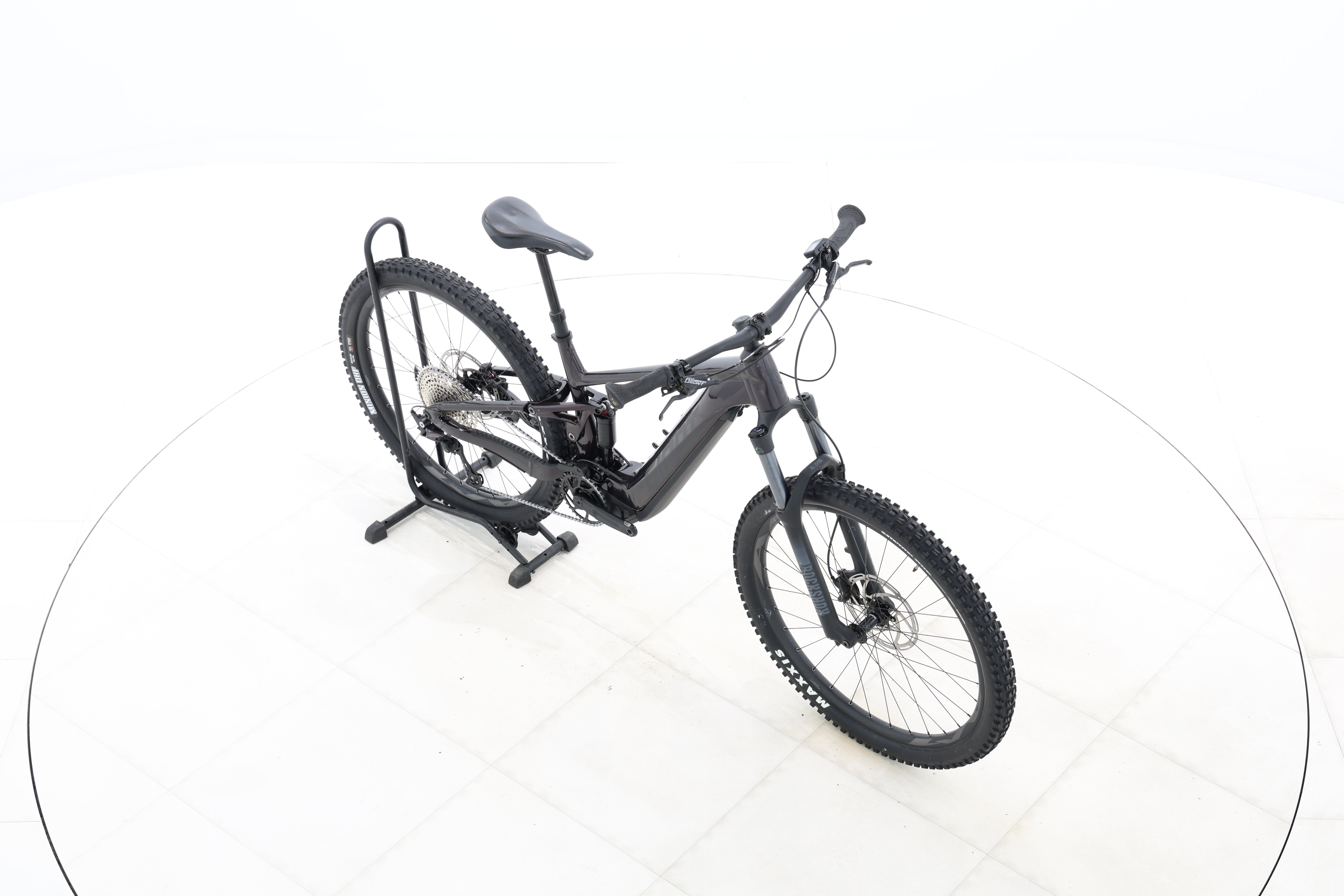 d9874fa9-cba4-4c0d-aef8-071bb6922414