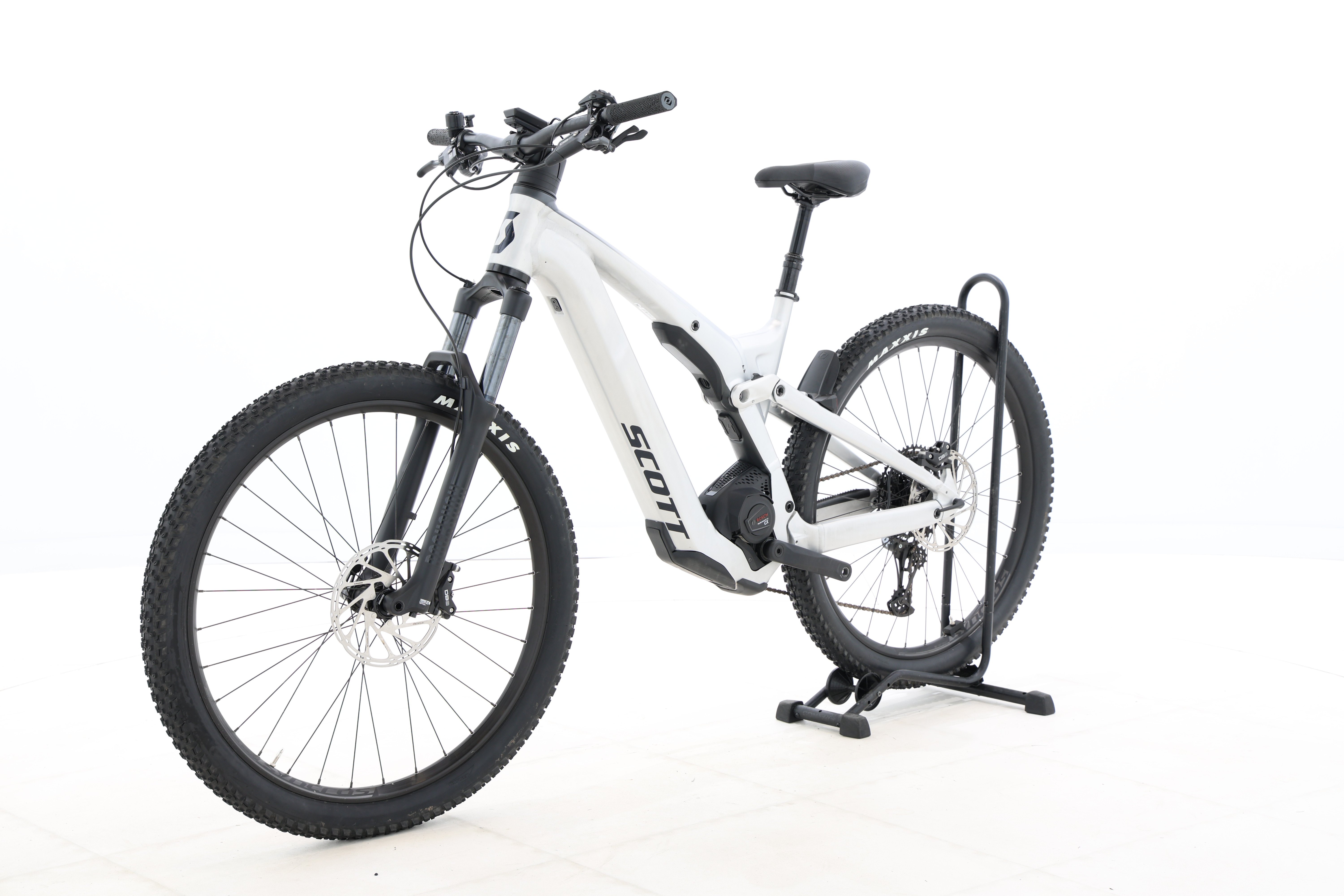 c24a947b-5d45-4fb3-a0e8-74e8862bec6f