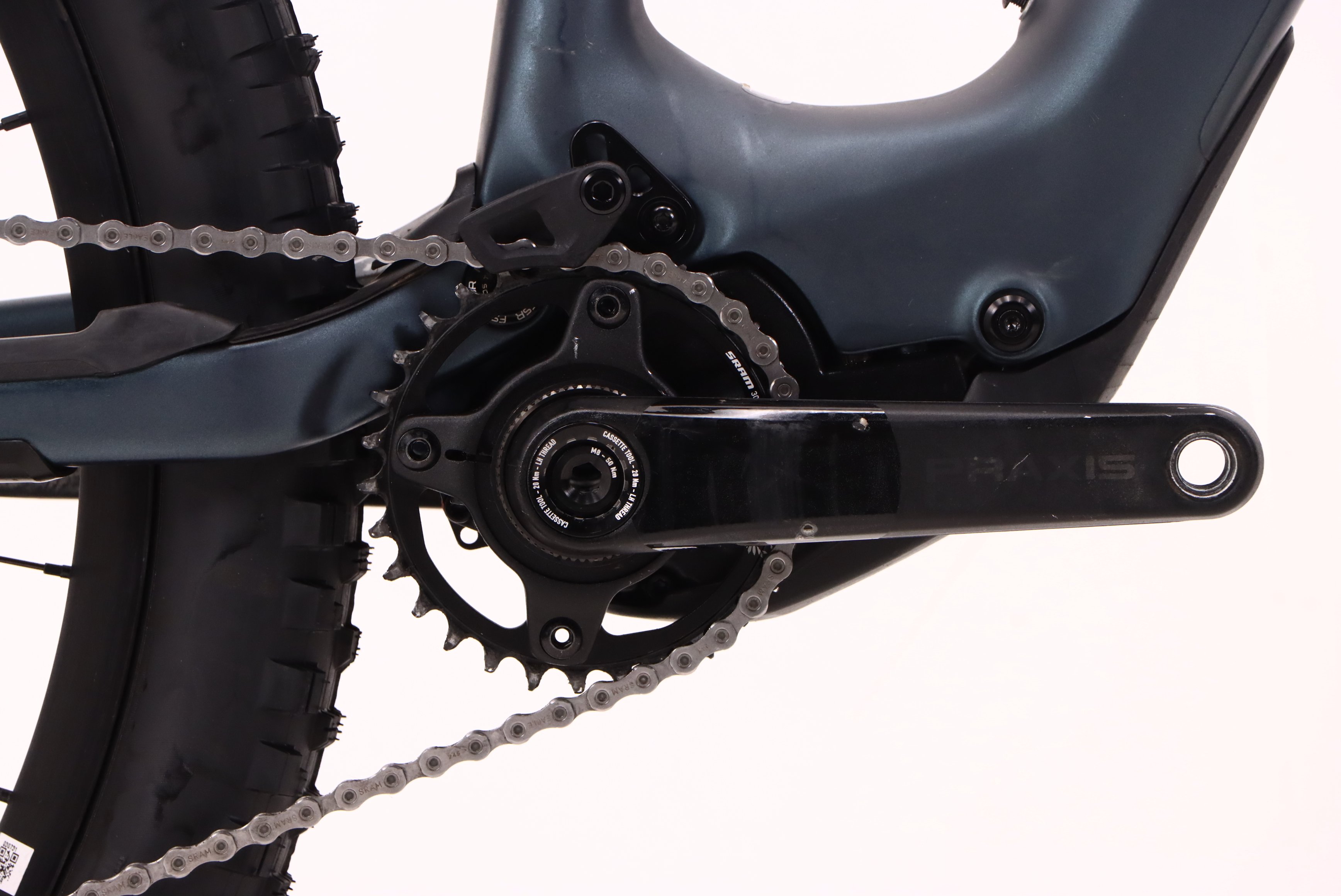 f2d44735-2c0a-4825-8151-0099ed0d8095