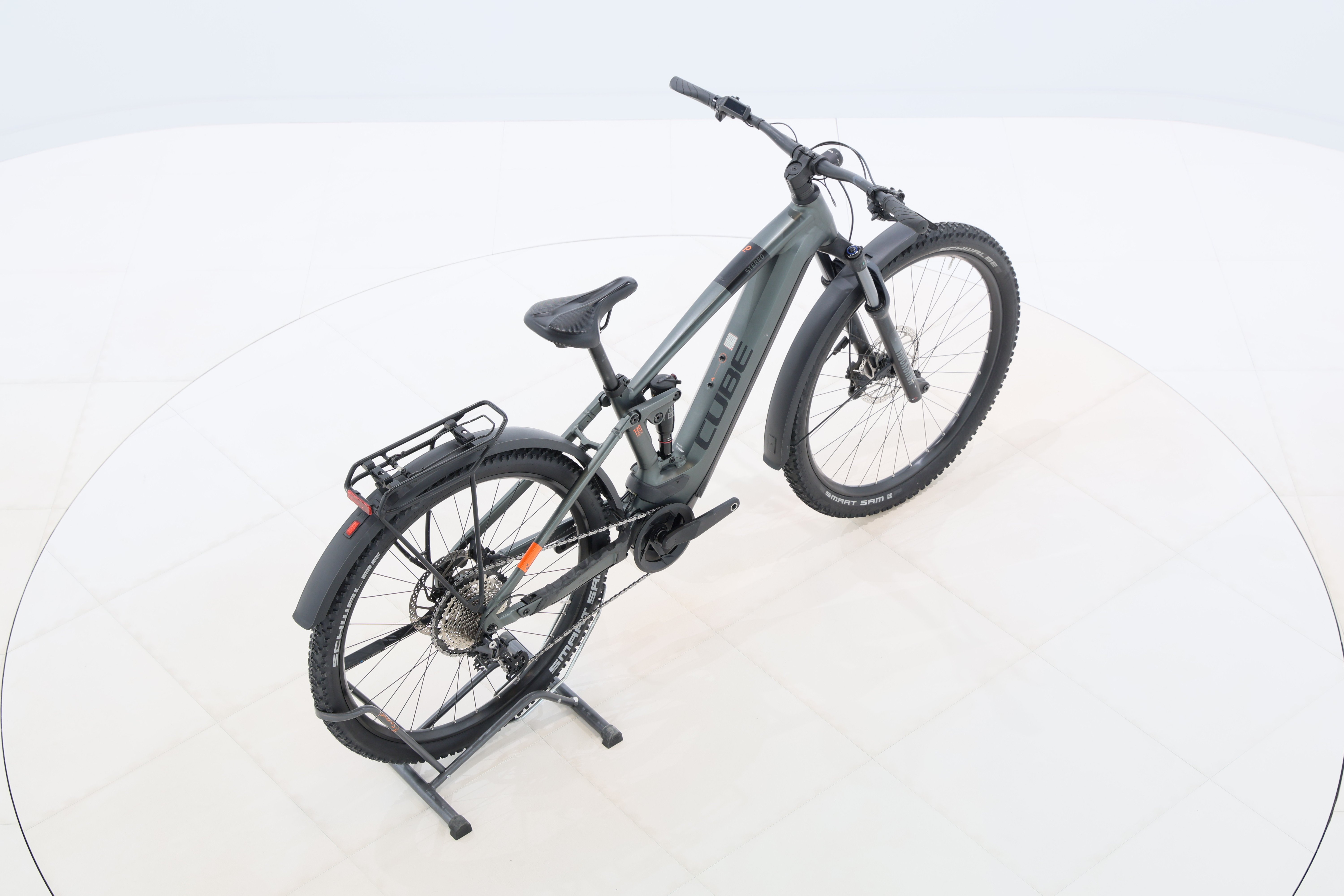 e8a9b0f9-22b8-4f9f-b2eb-4cd12482c344