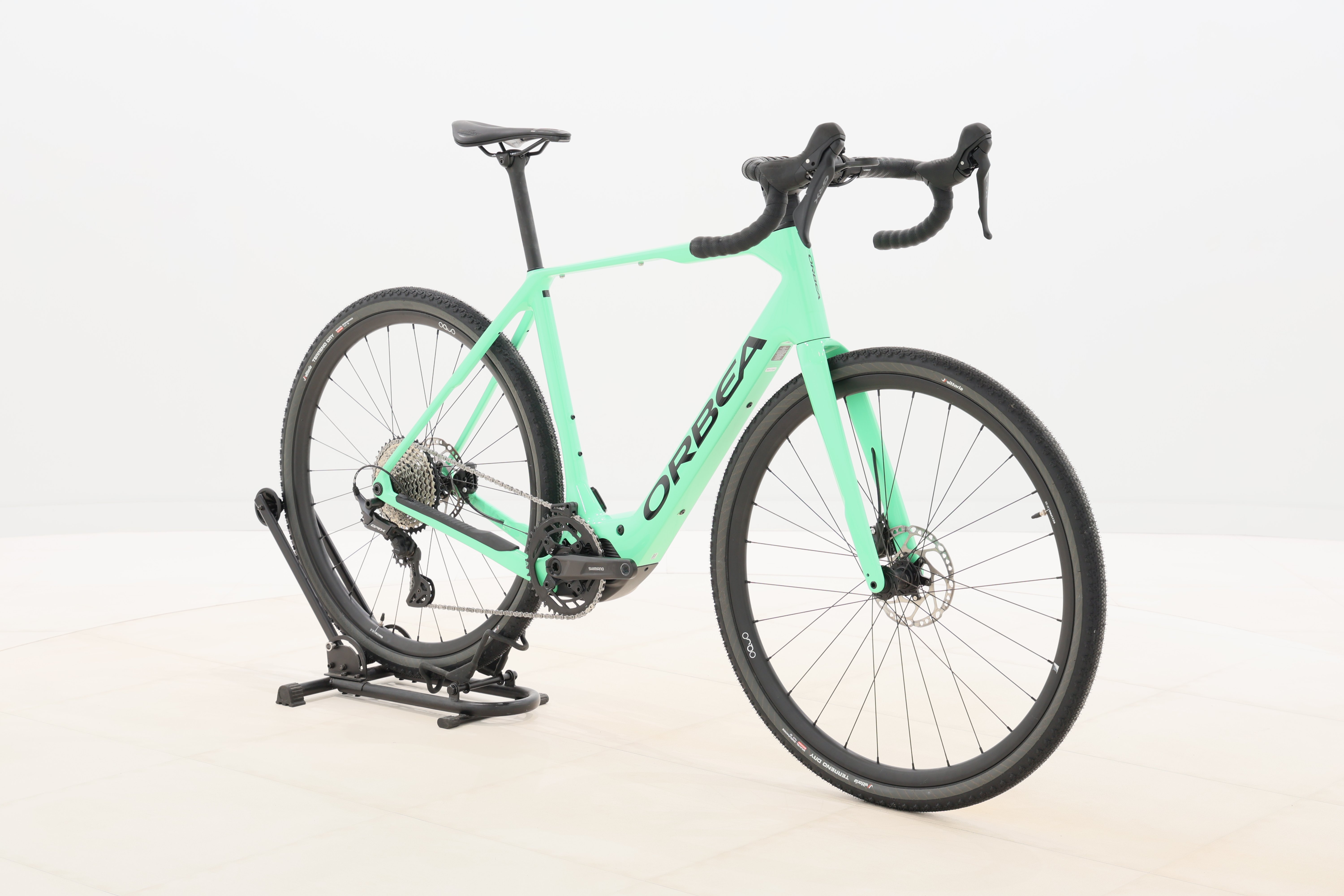 a6814cf5-6ba4-48b4-b582-4c304c3f7646