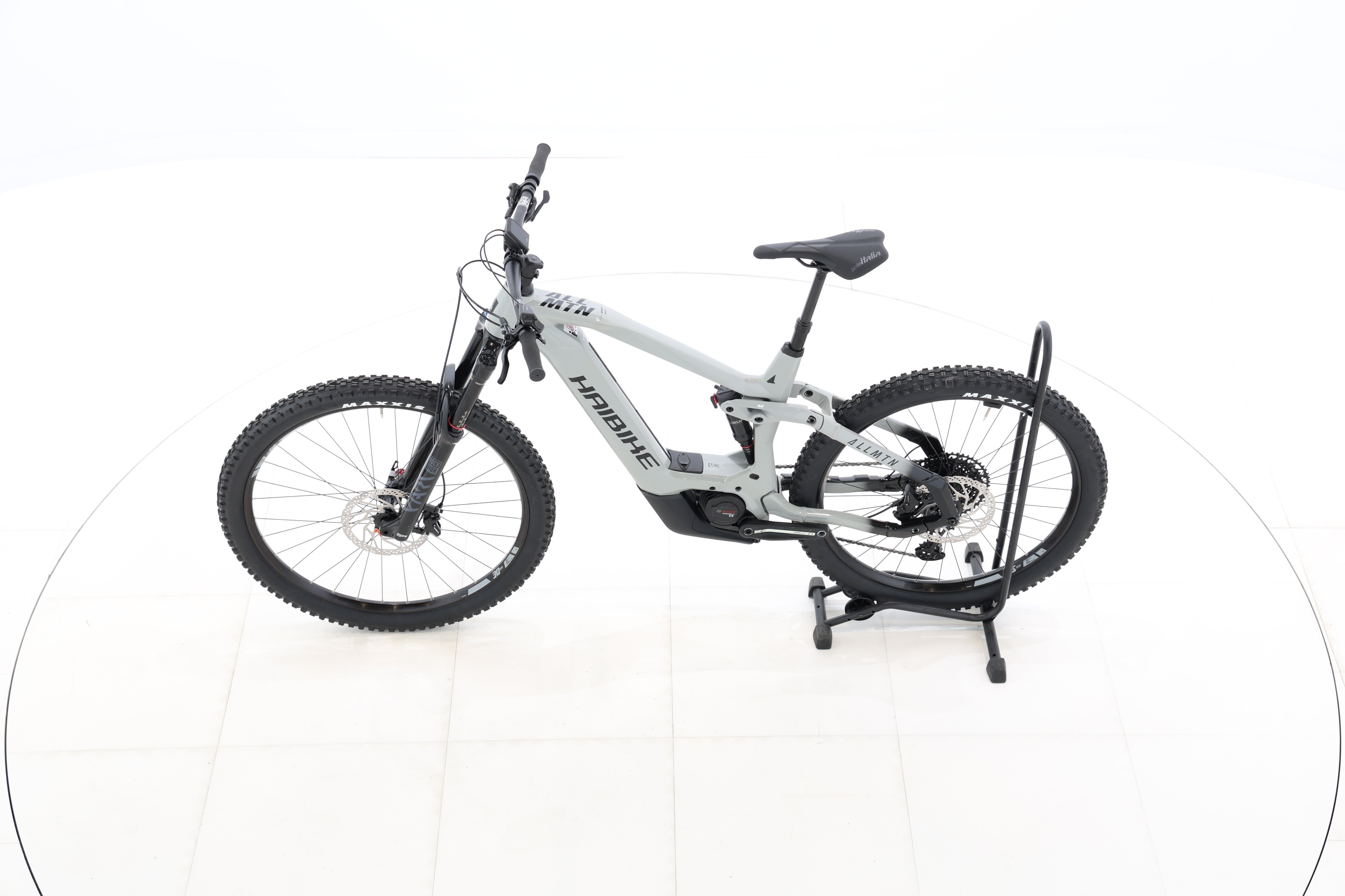 e9ebf3d9-d333-458c-96fe-ecf7e4d18a17