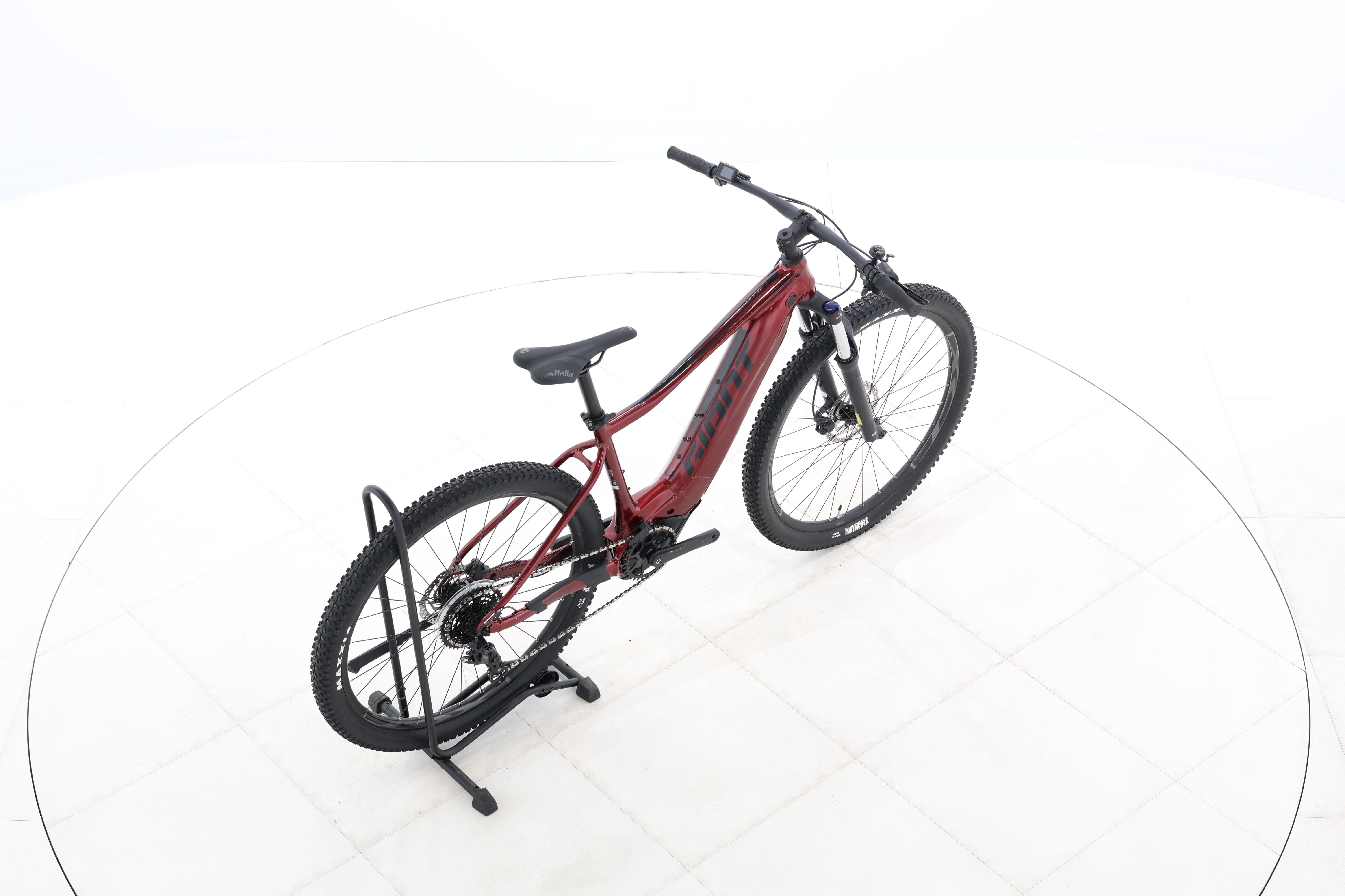 2e05d8f2-6b1e-406d-876a-1287e217283a