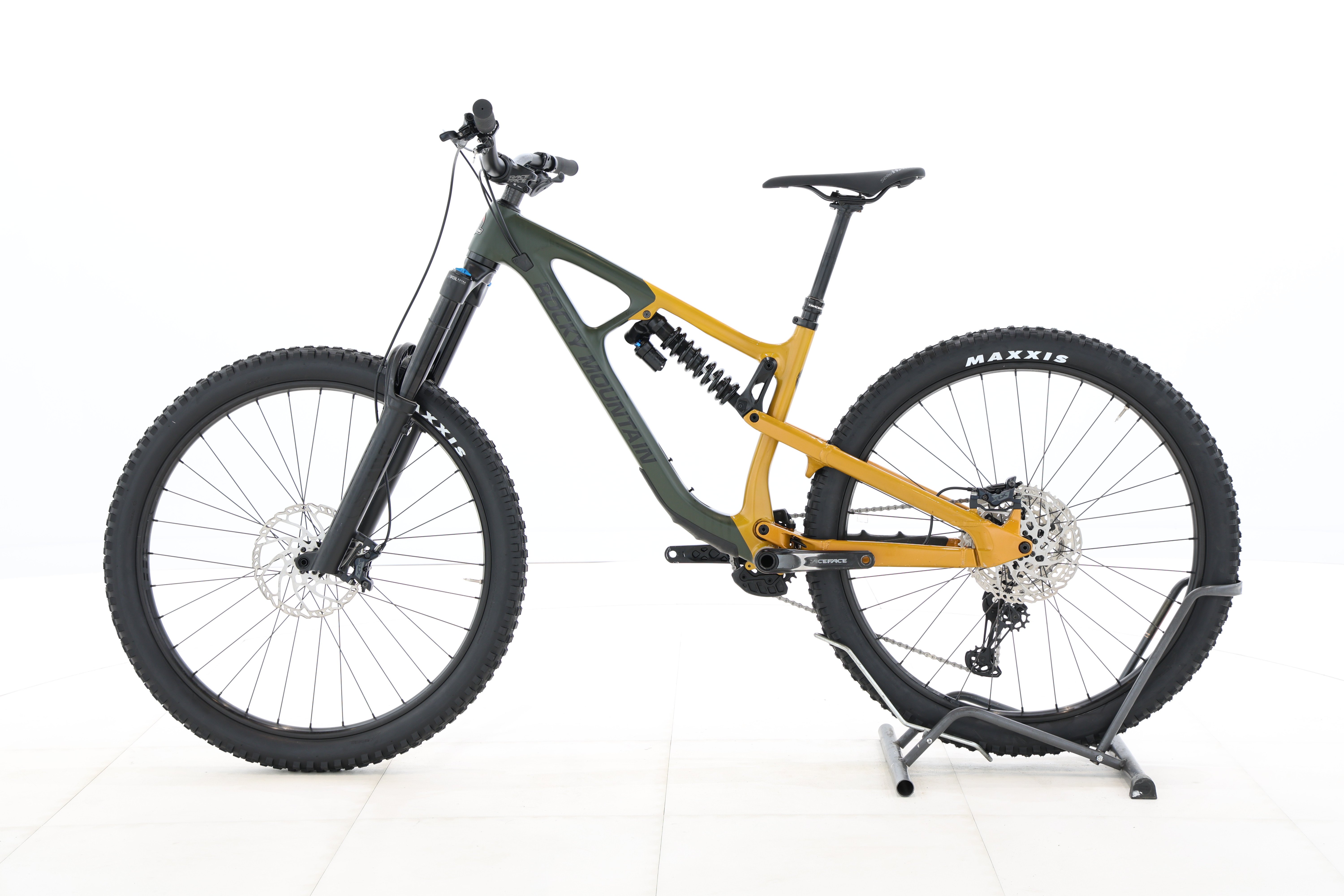 7ef85bbc-0f64-44ec-800d-b5c616dbbb0a