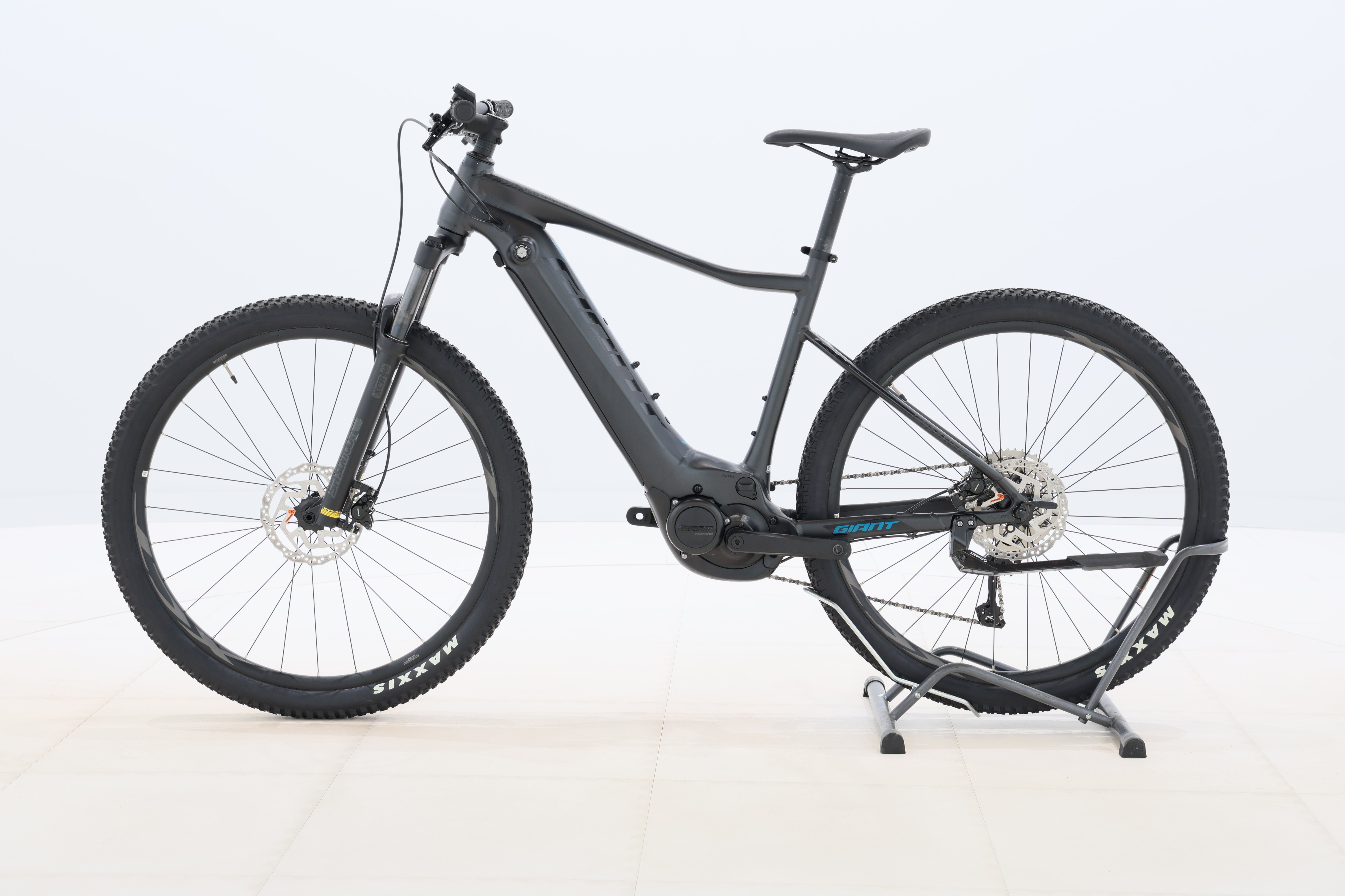 caa6eefb-87c9-4d5c-8a13-01b58150db5e