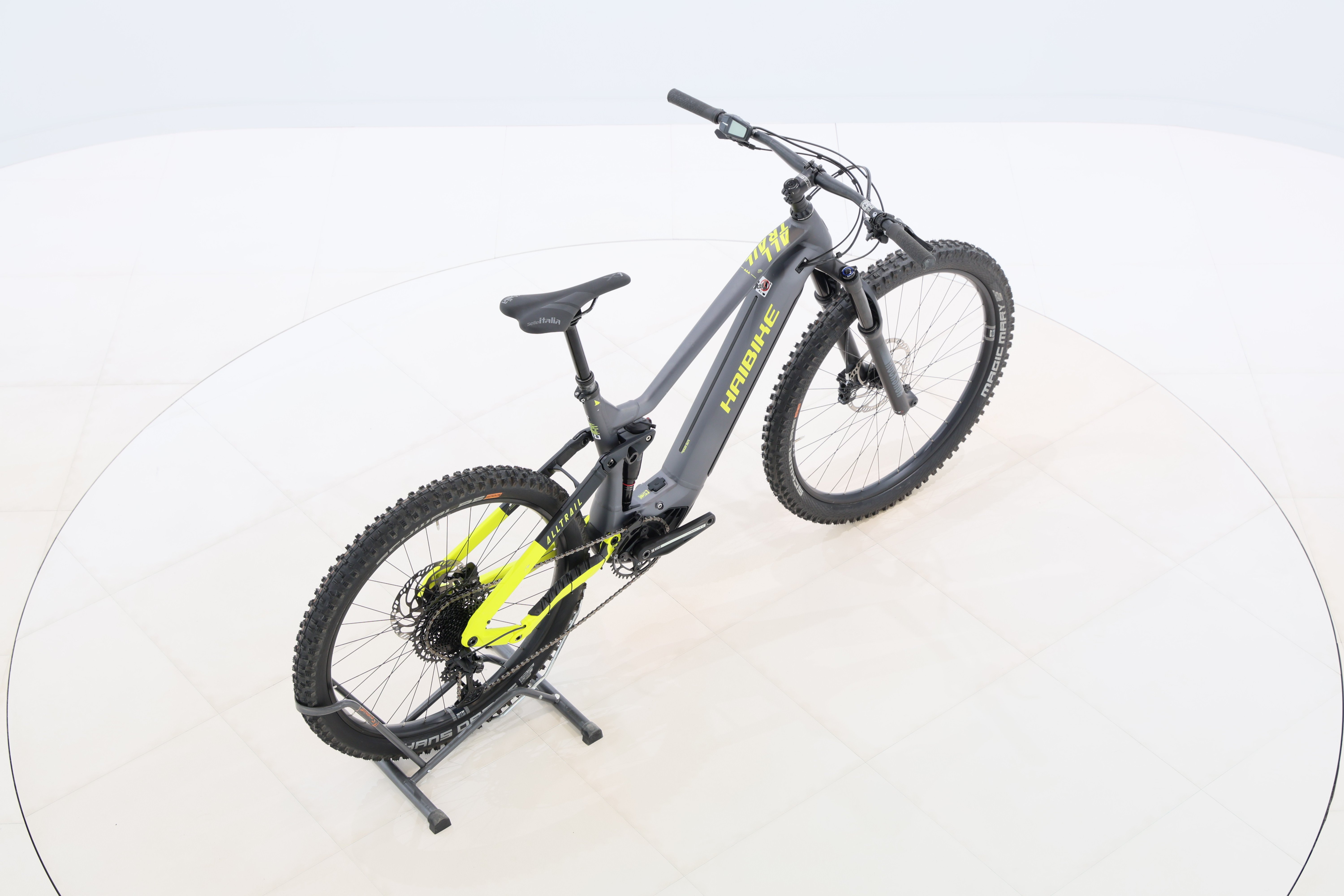 450b1831-f940-4237-b6d2-ba920a7a2512