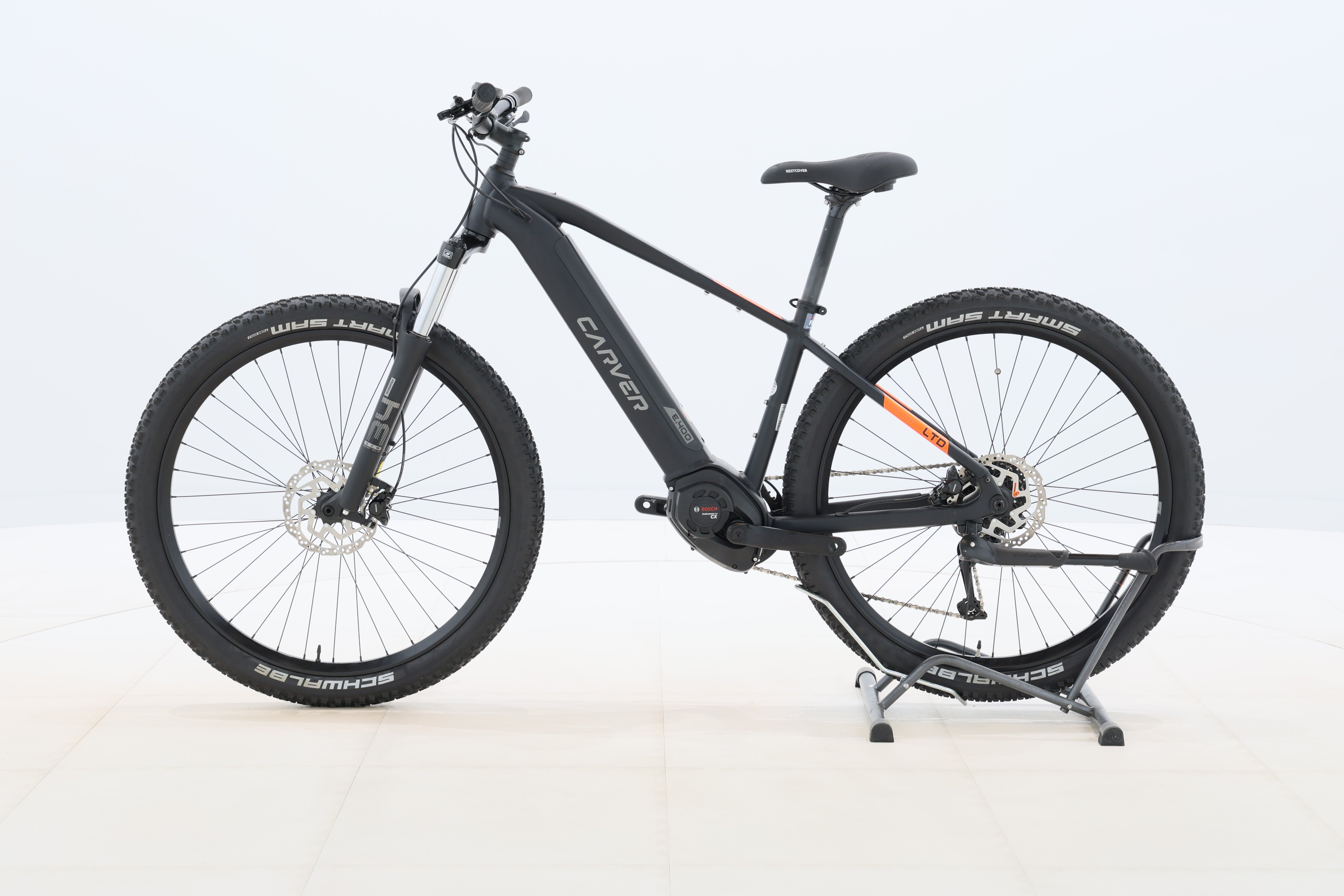 8b1a647d-dcba-4f1e-92c3-95a3feea20d1