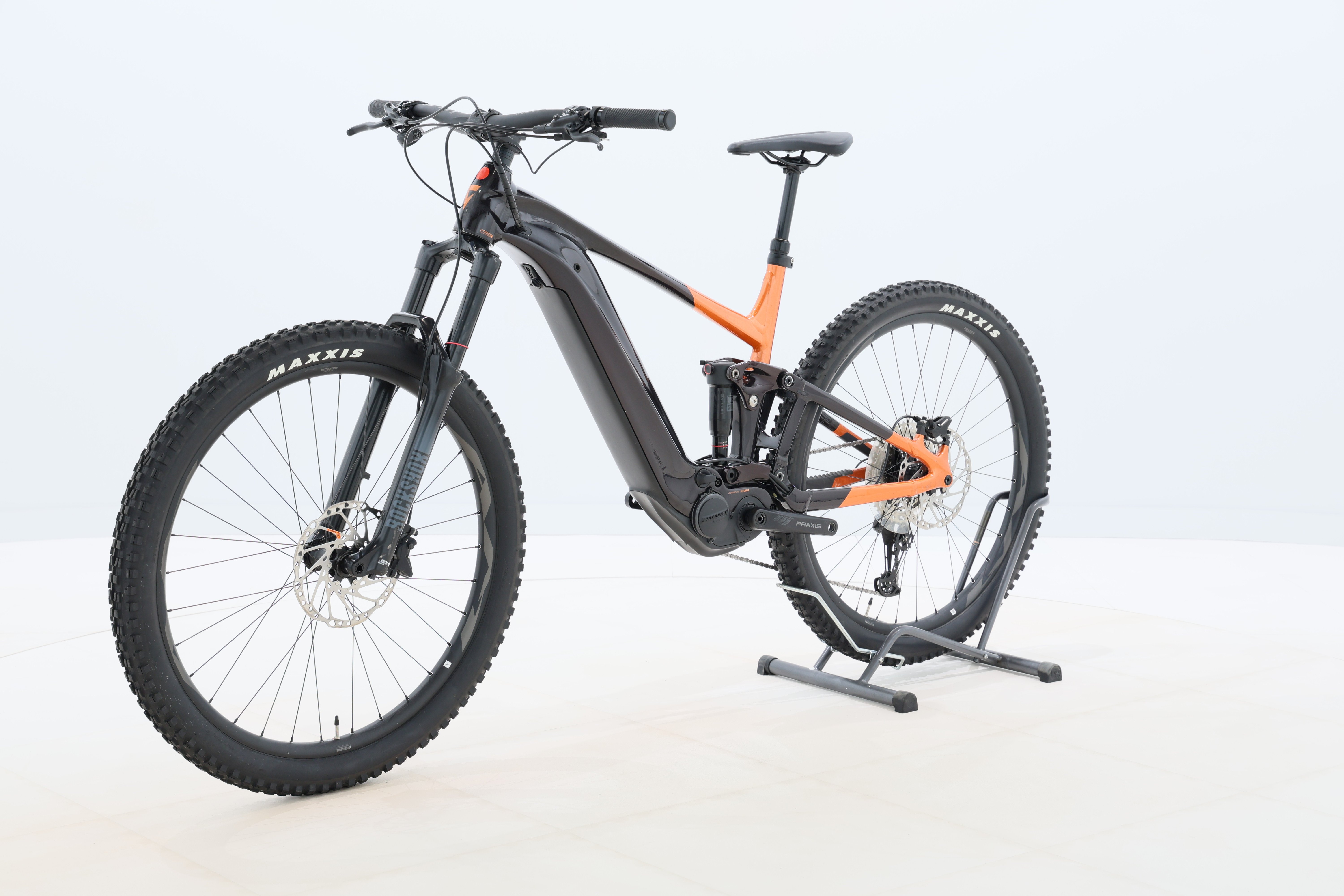 d2c75936-2c64-470a-8471-58612cbe9c19