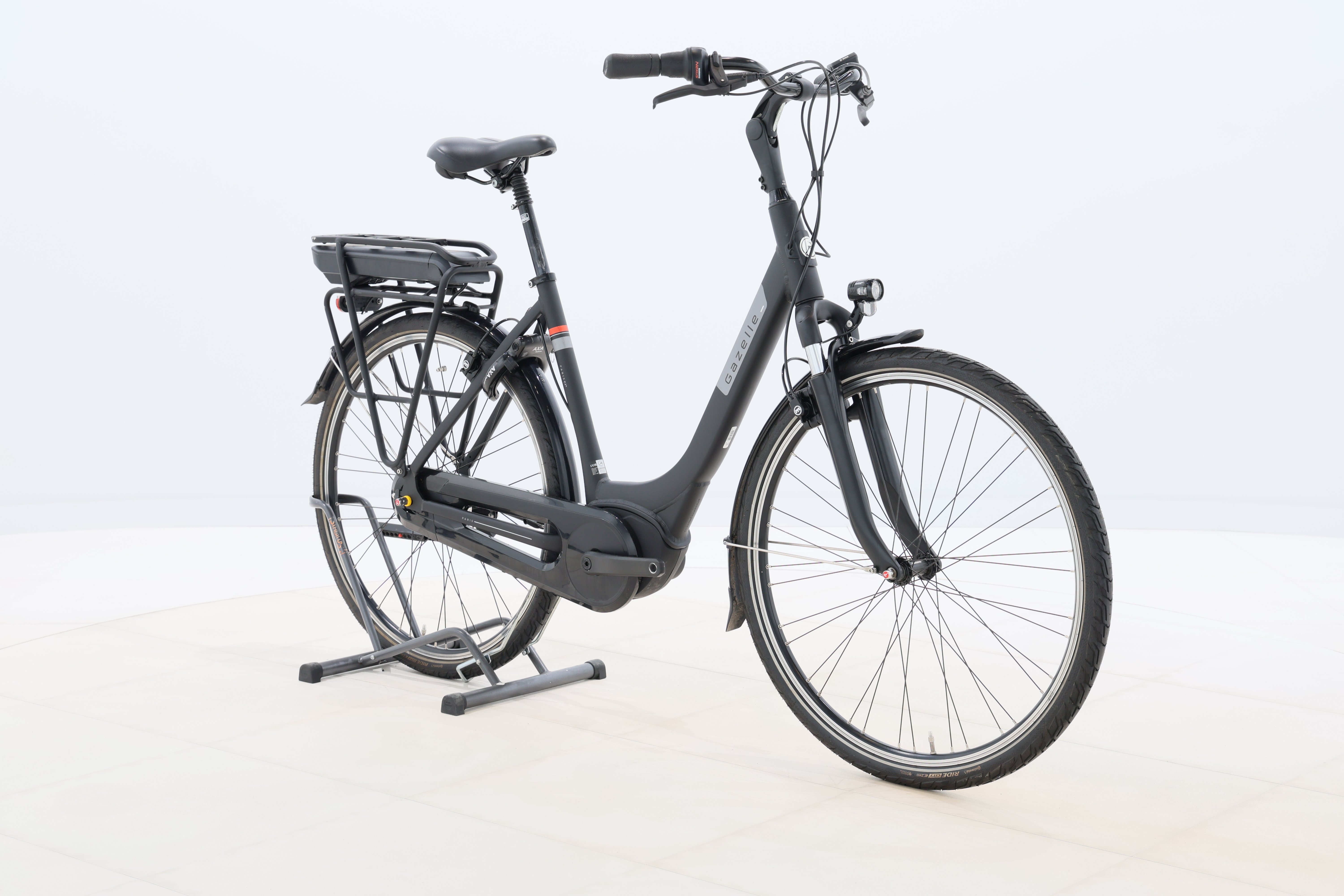 f6fc1f0f-bced-4d6f-97d7-ca961f3fe3ab