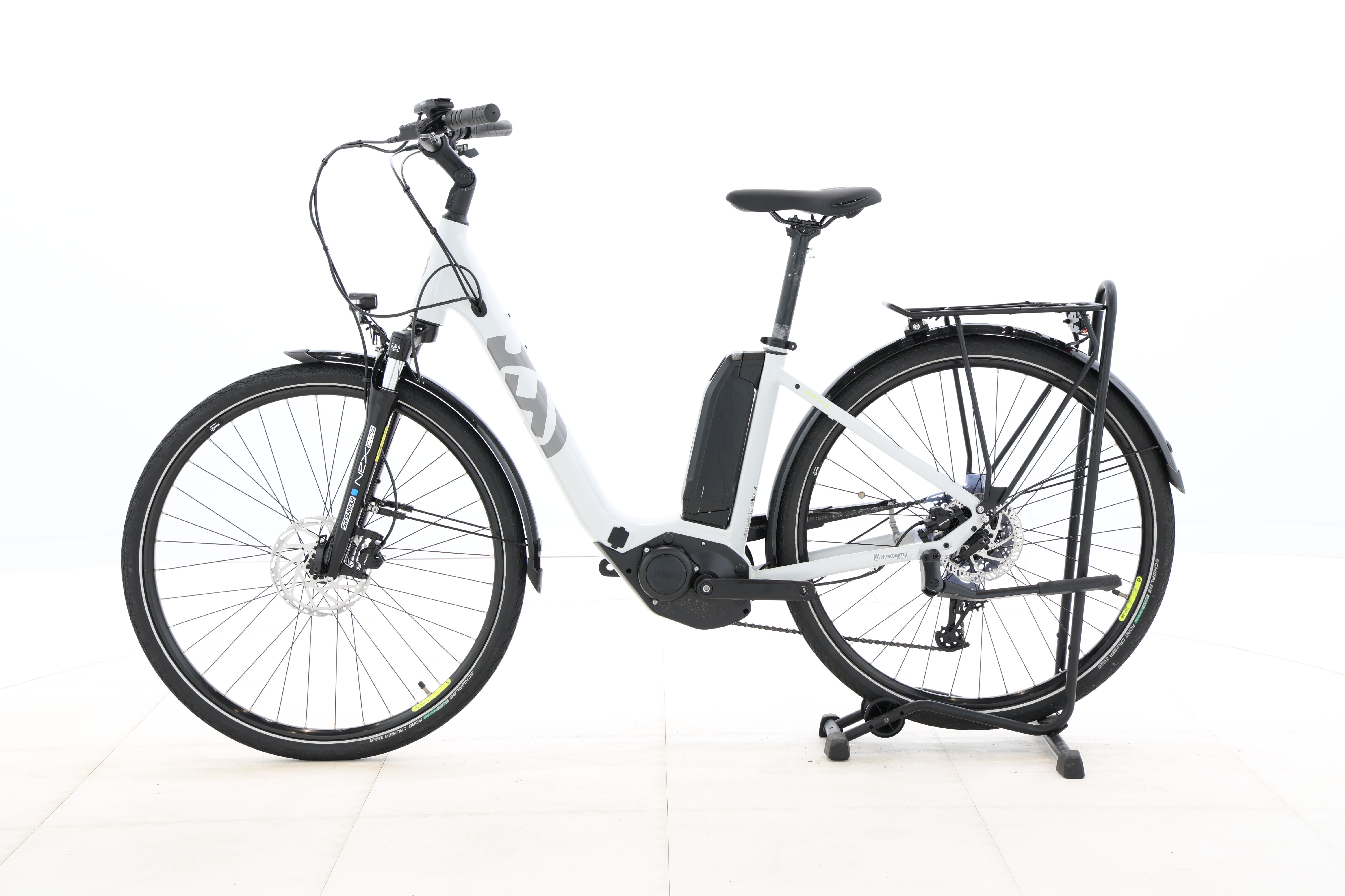 548cd459-303e-49e9-b100-480132f5b48e