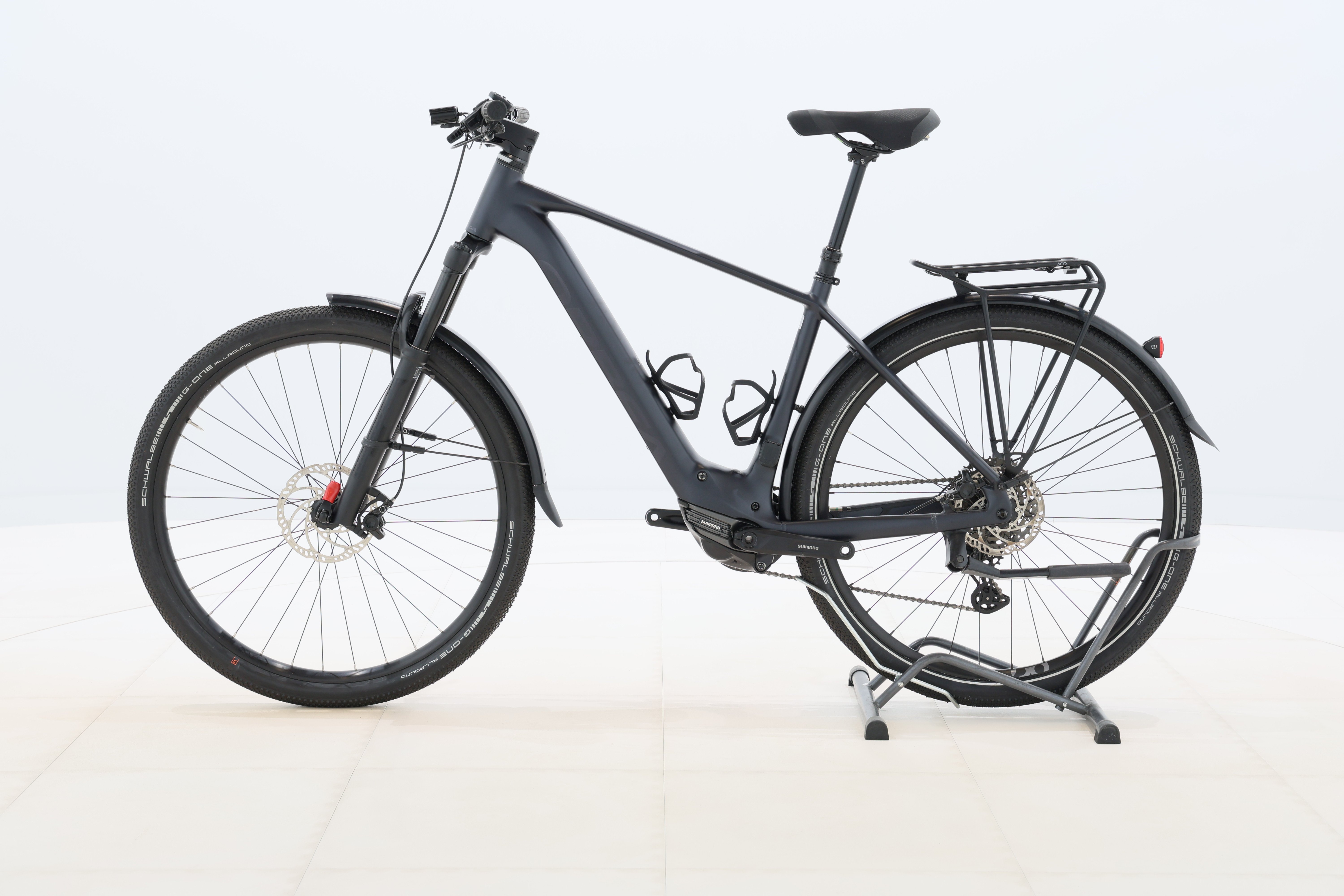 00c428cb-8105-4fc2-ba66-95e3e9335935