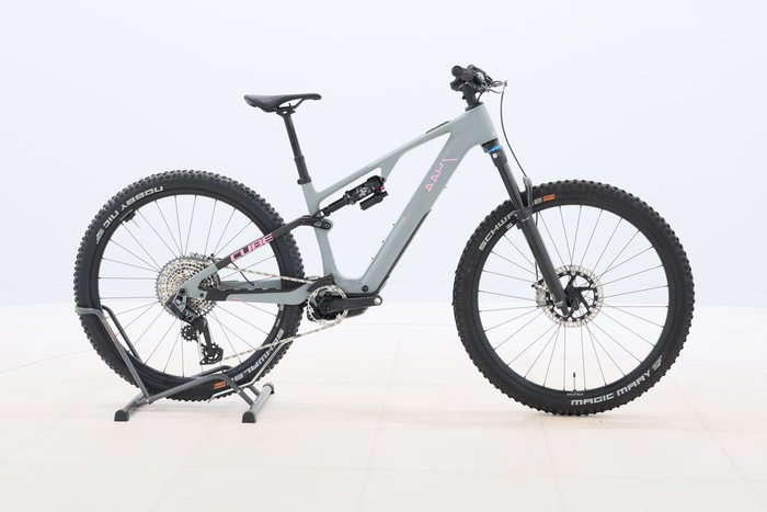 Cube AMS HYBRID ONE44 C:68X TM 400X 29 2025