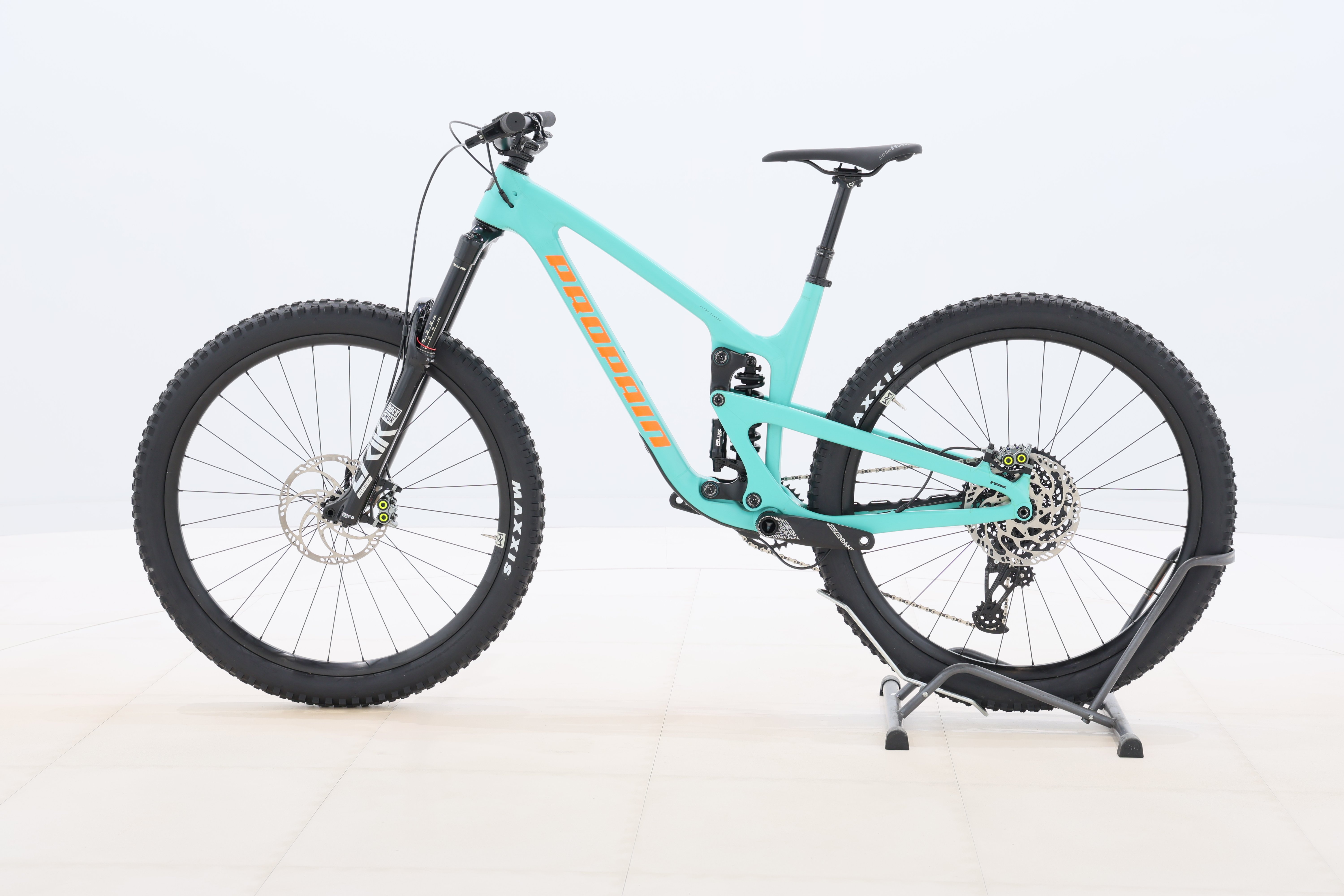 fec38ba5-8b02-4e37-9438-cc8aa18f4483