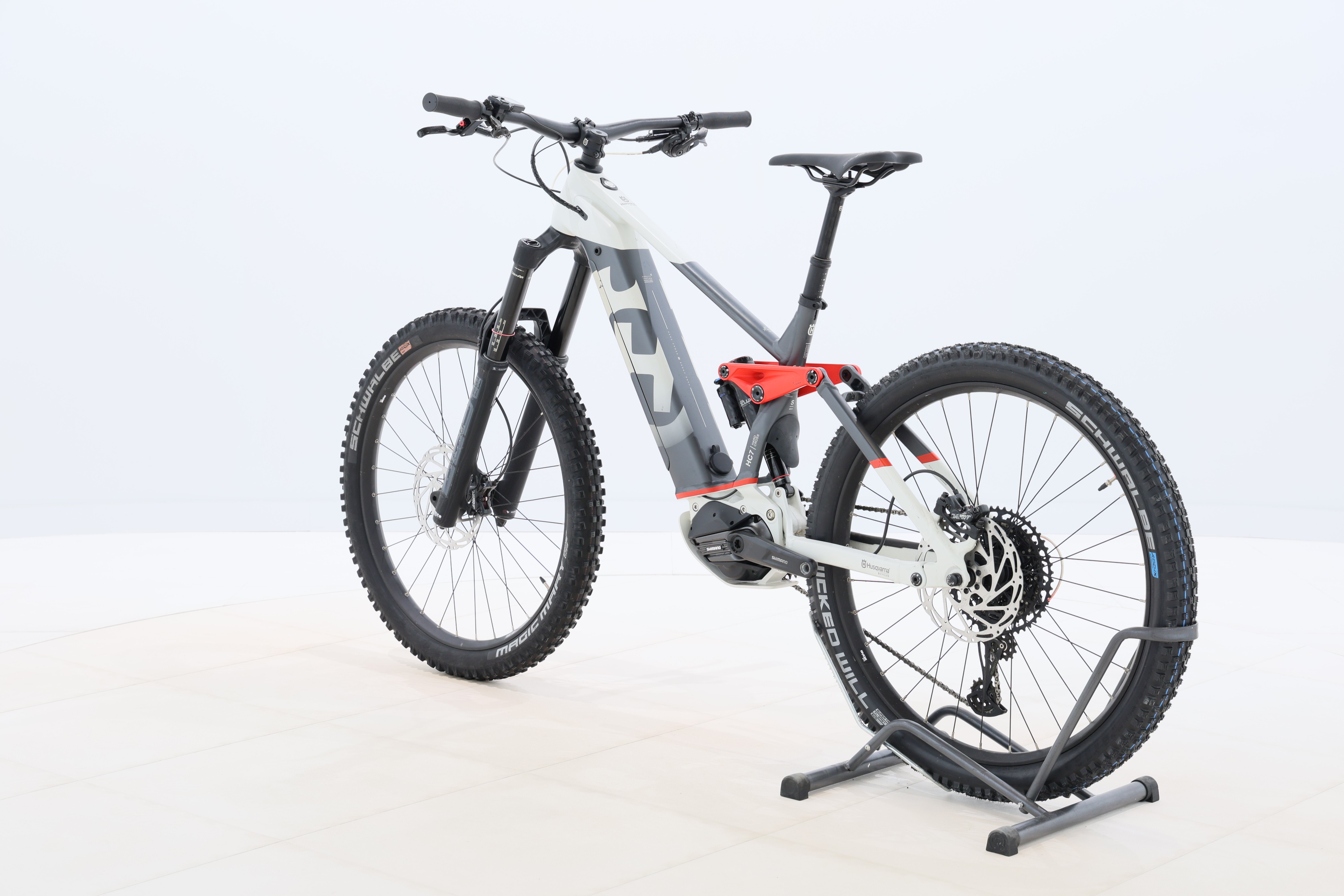 97af3098-a3b2-422f-8413-214ab2294021