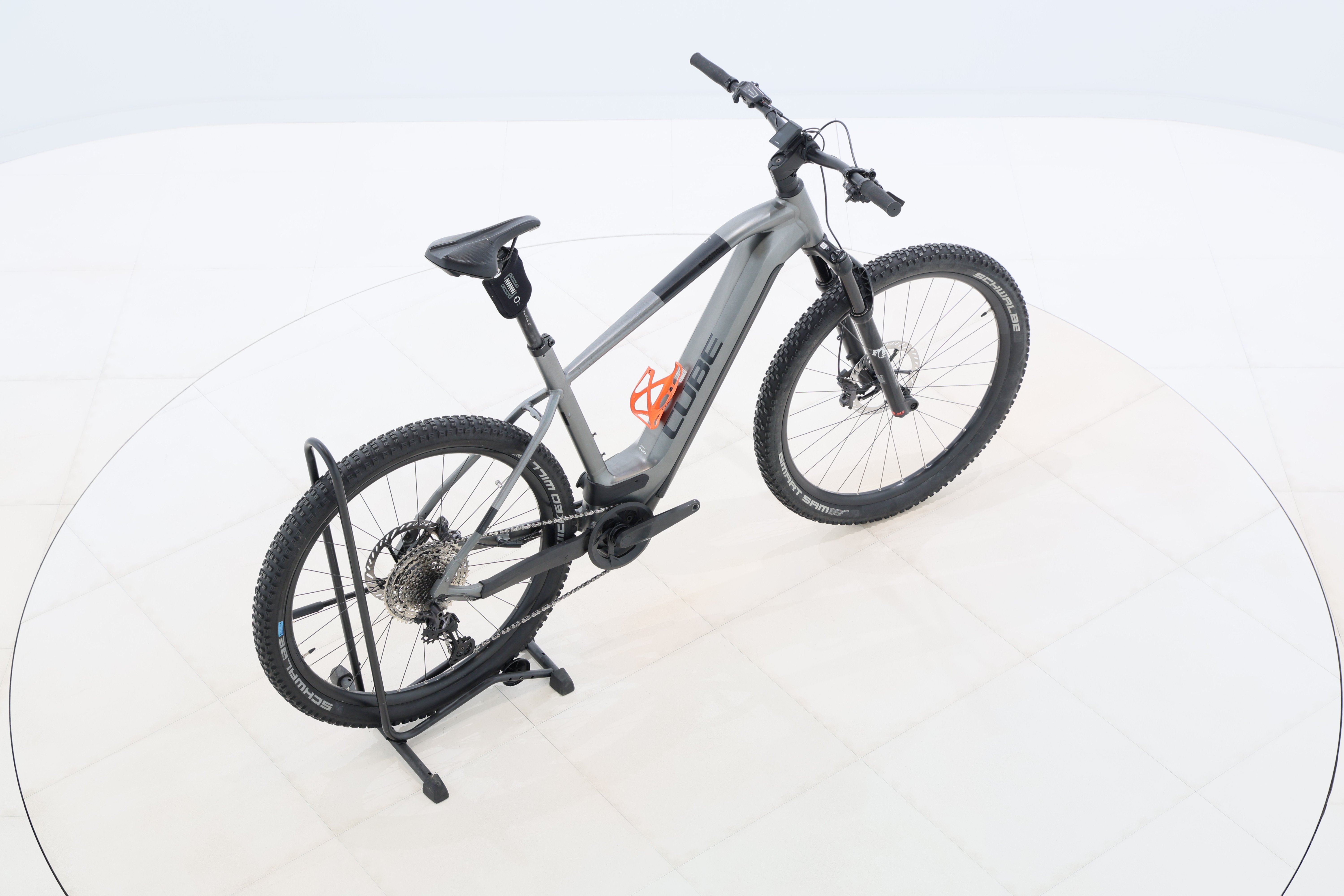 e6764df6-a9e1-4aec-b790-94704ea61558