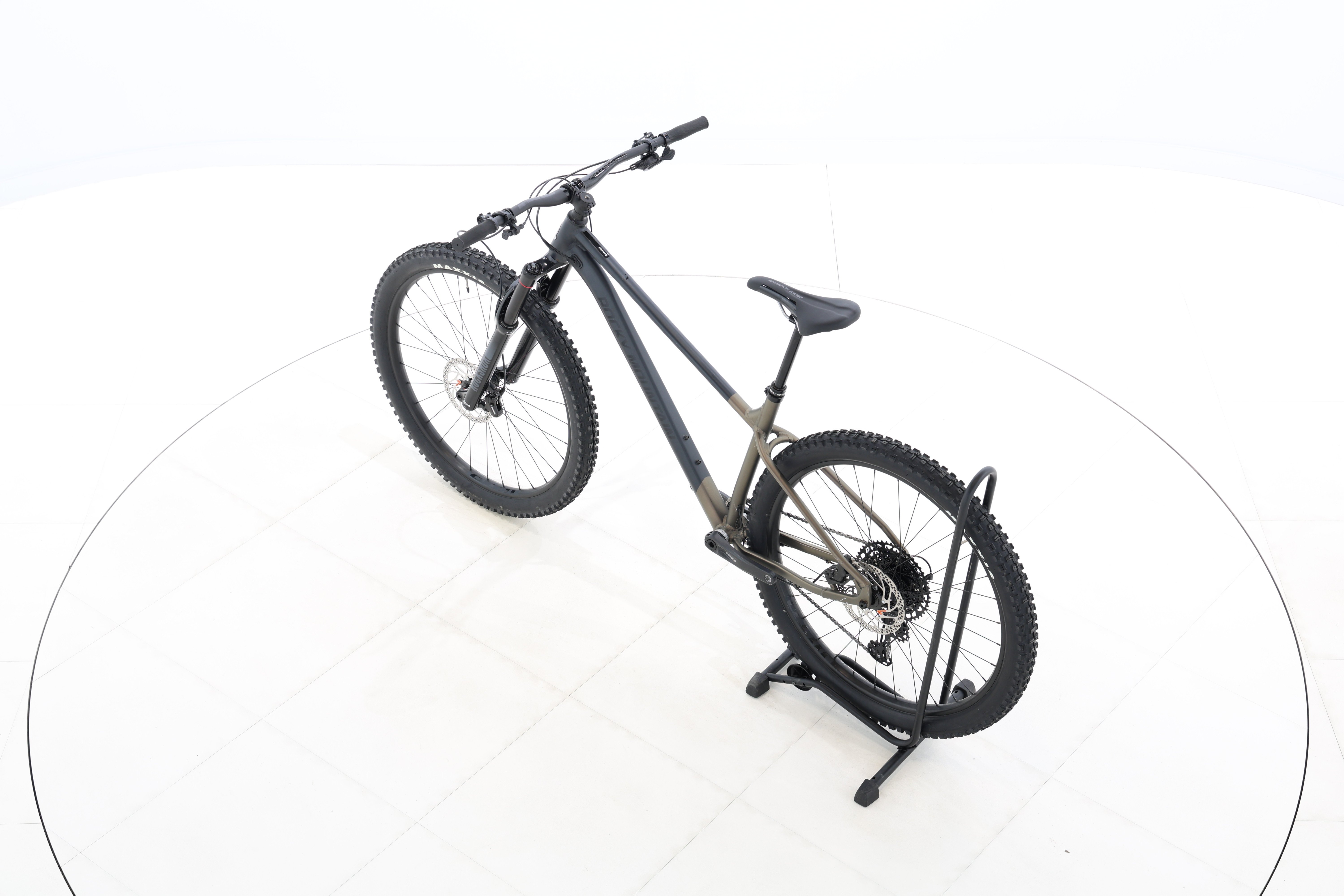 e6de18a3-0c19-40f6-9482-b94c211f0fb6