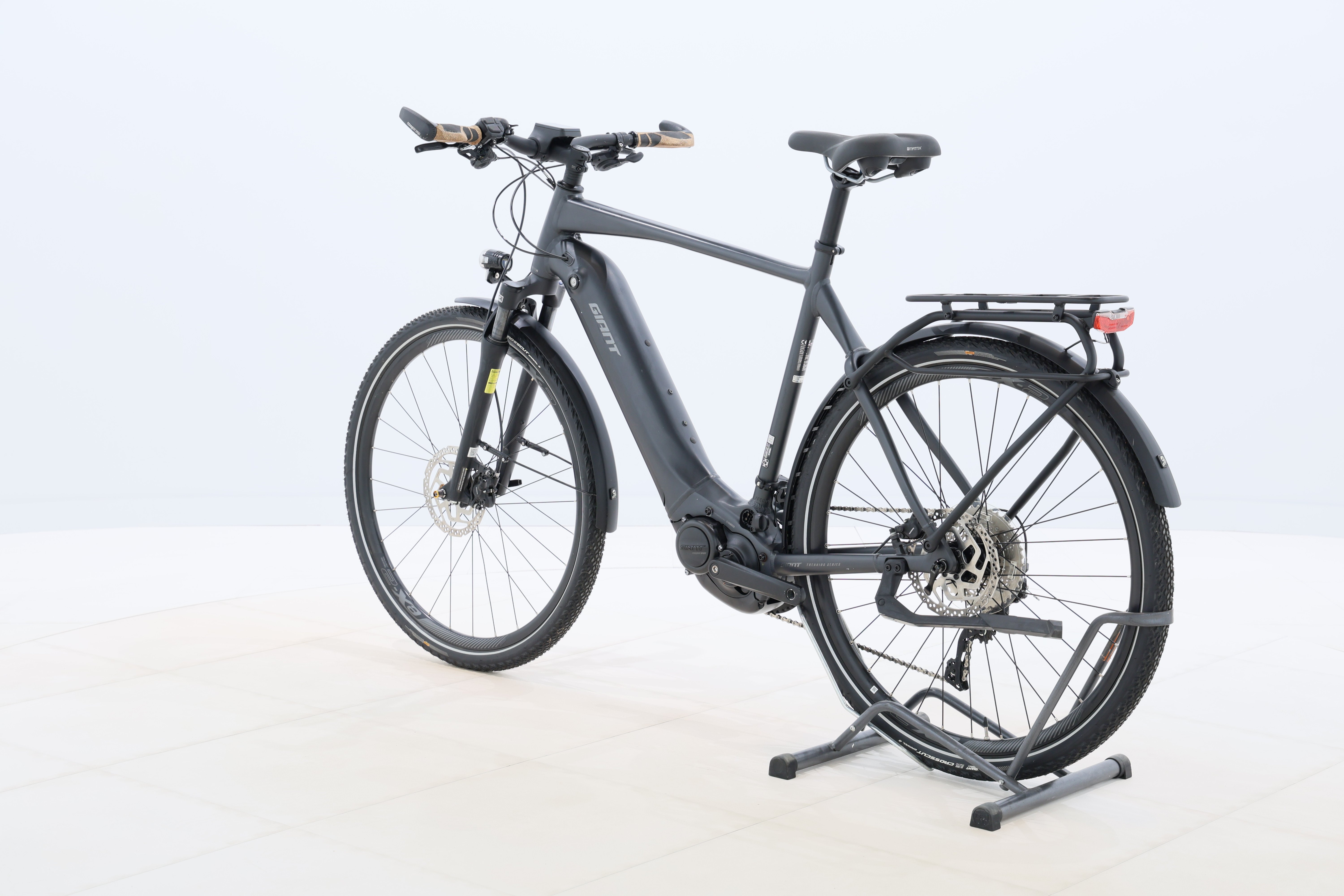 b904a6b9-3c4d-449d-bd00-9026a676a418