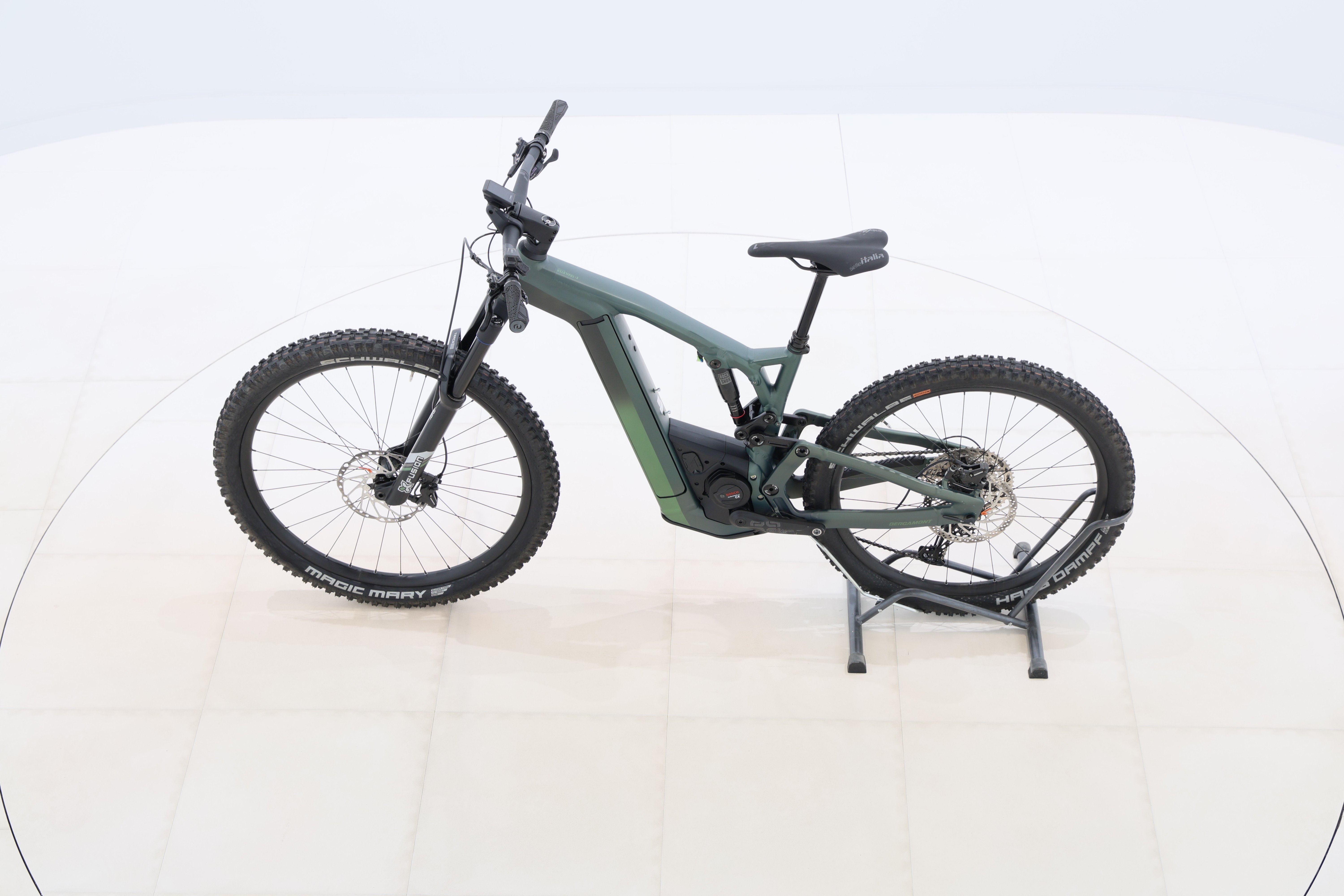 afc56135-35f9-4aa8-a42d-4a72743d9d2b