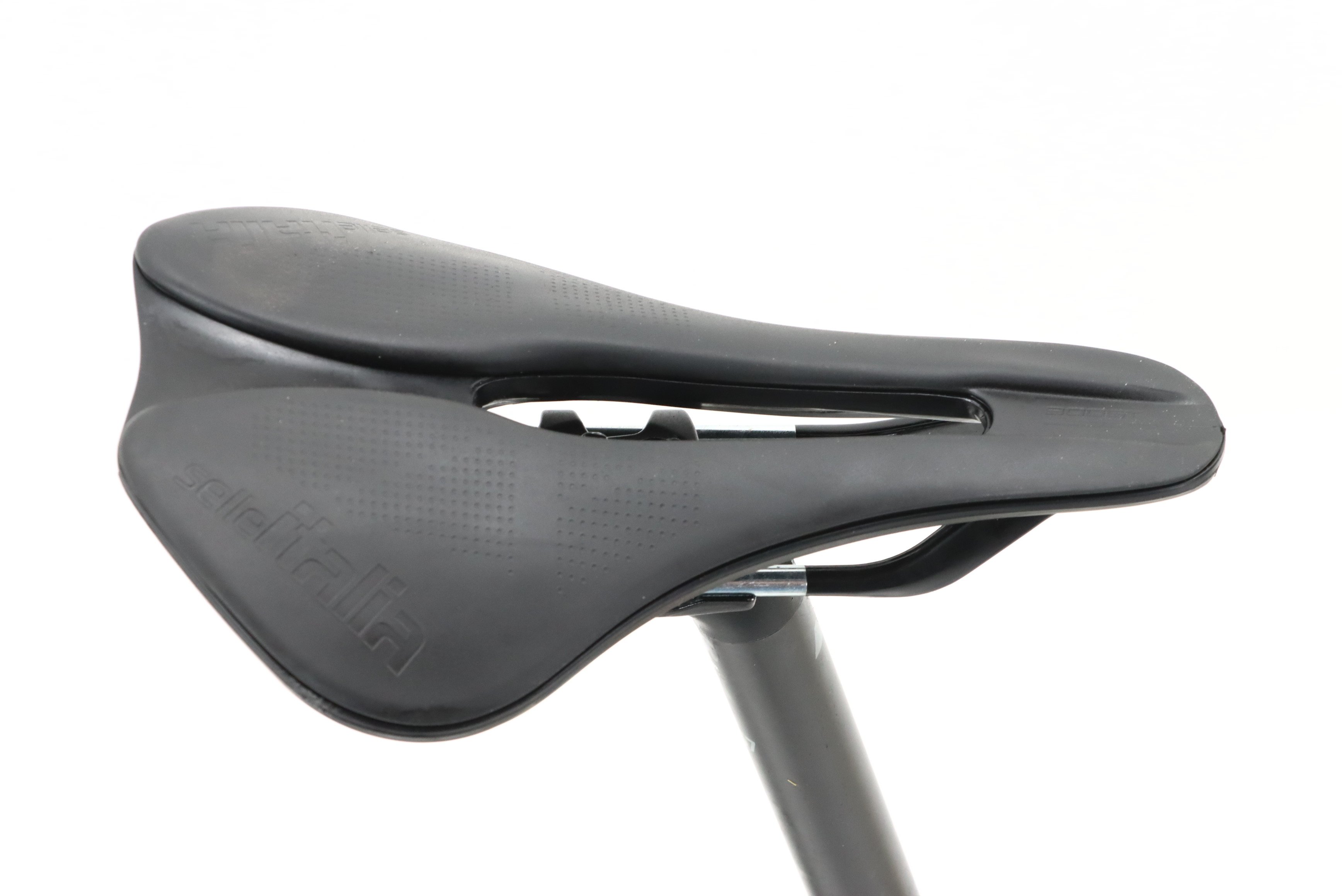 6db2fee4-ec62-4575-83cb-c63f2a04f256